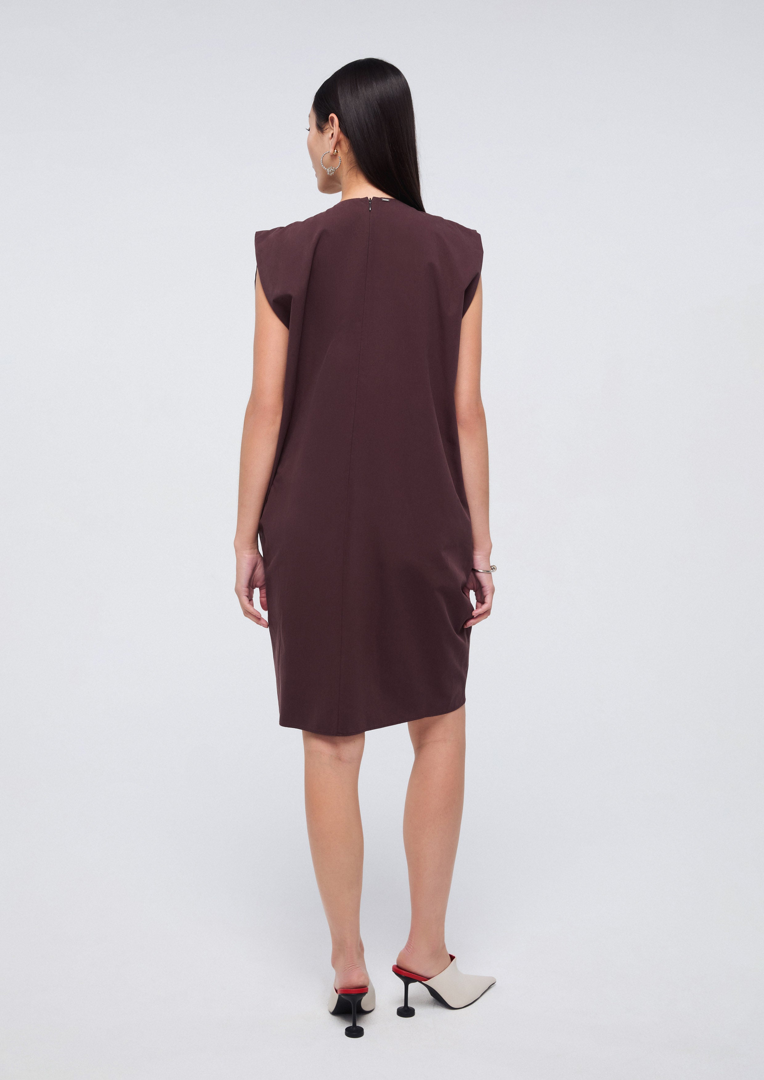 เดรสสั้นแขนกุดจับเดรปช่วงเอว