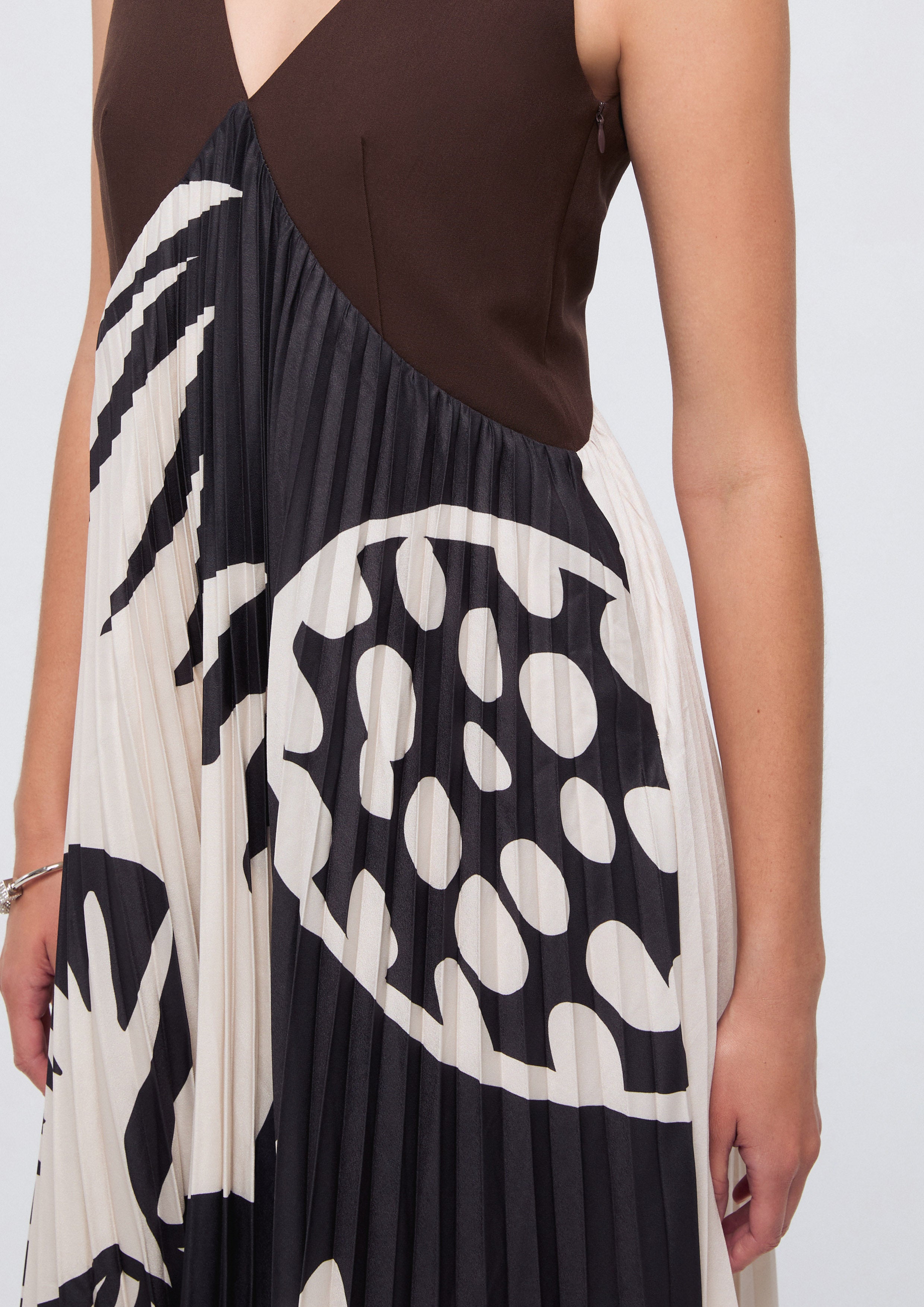 เดรสมิดิพิมพ์ลายกระโปรงพลีท