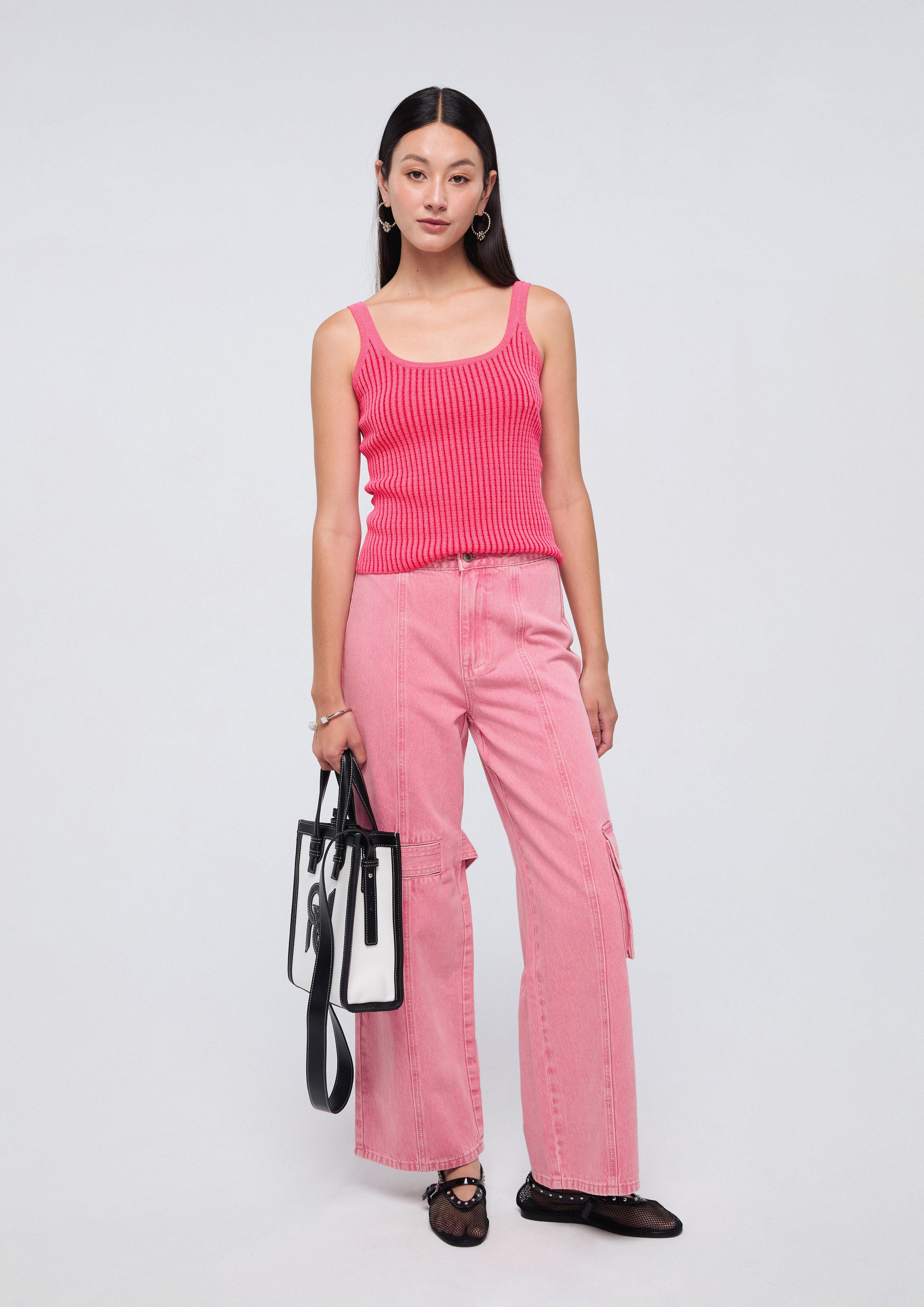 กางเกงเดนิมทรงขากว้าง