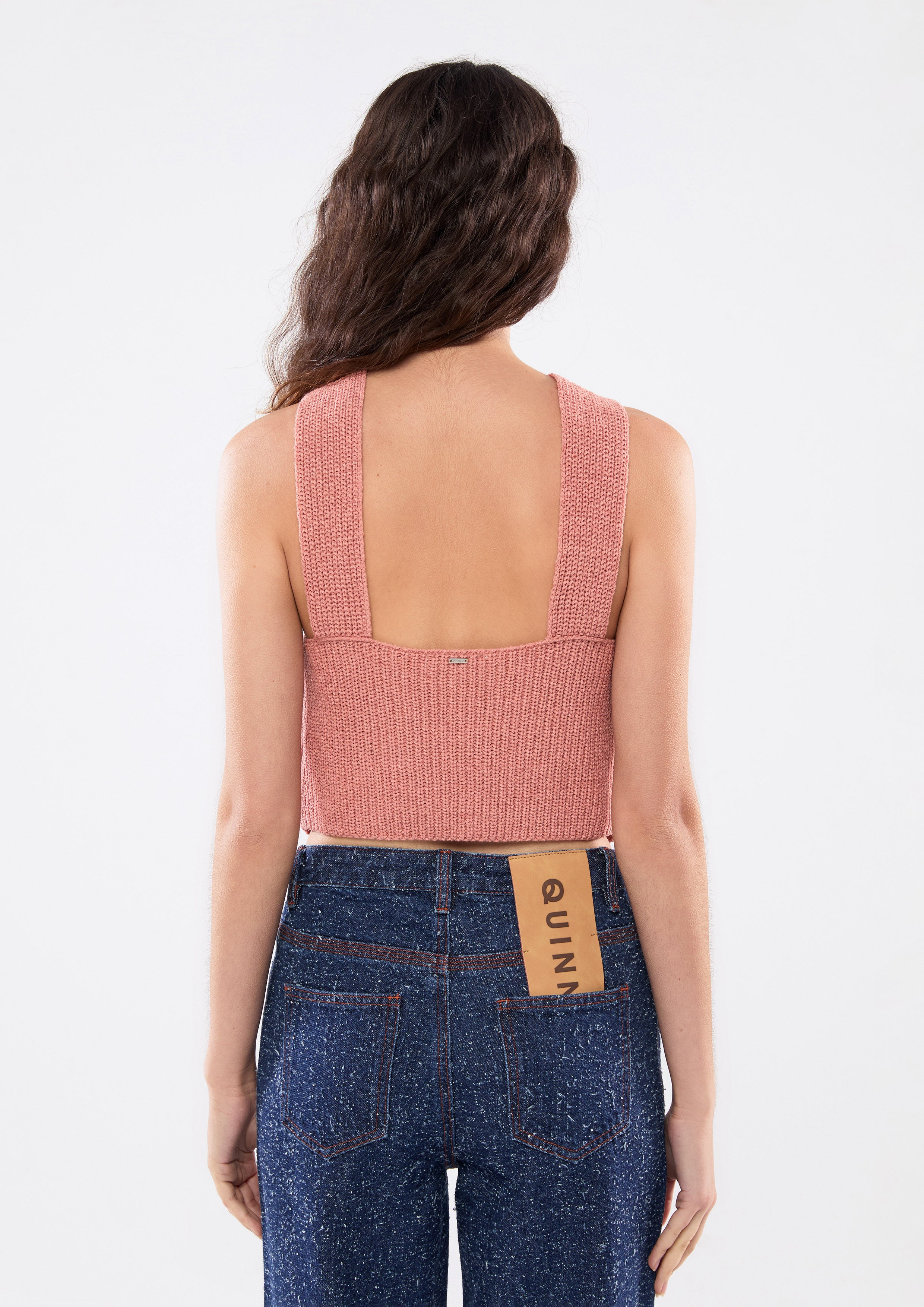 เสื้อนิตครอปคล้องคอ