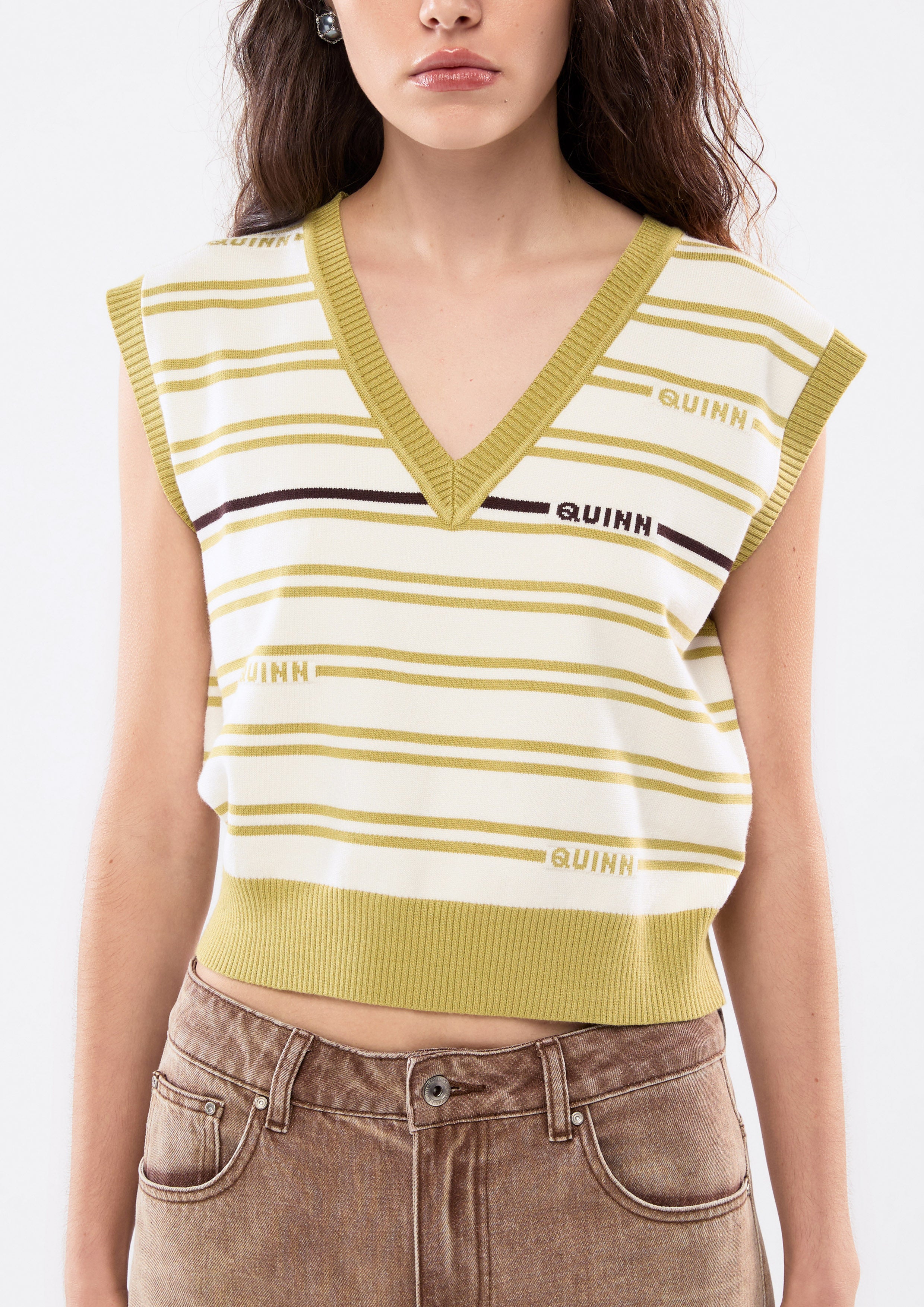 เสื้อครอปแขนกุดลายทาง