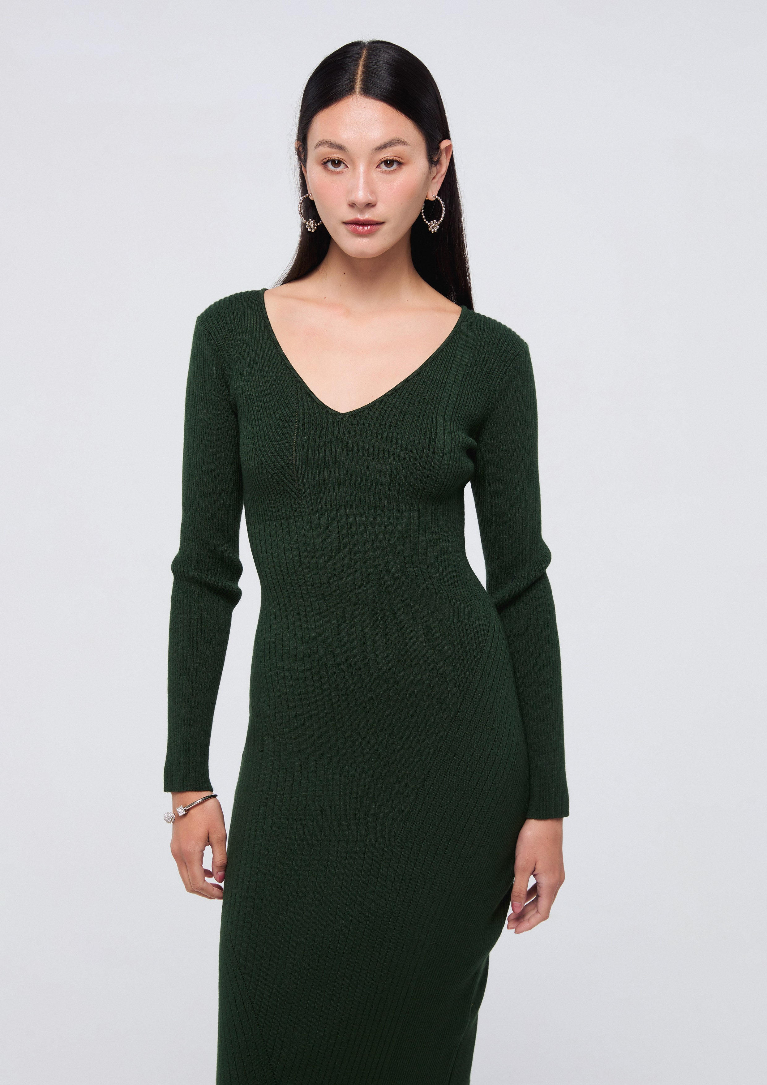 เดรสมิดิผ้านิตคอเสื้อวี