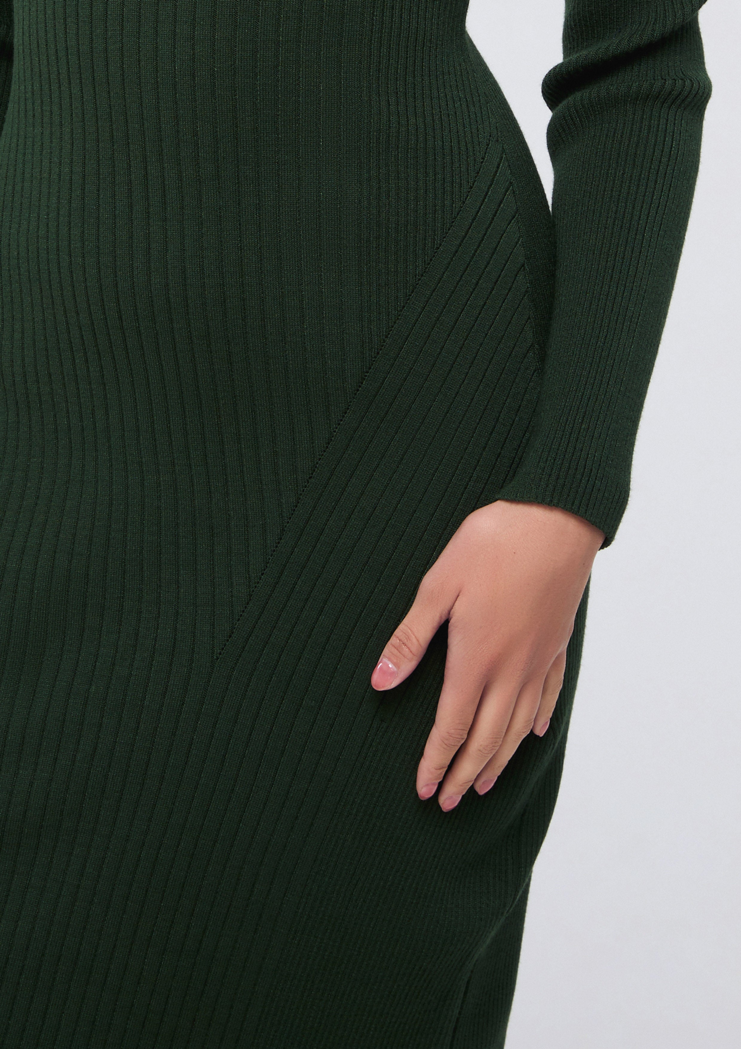 เดรสมิดิผ้านิตคอเสื้อวี