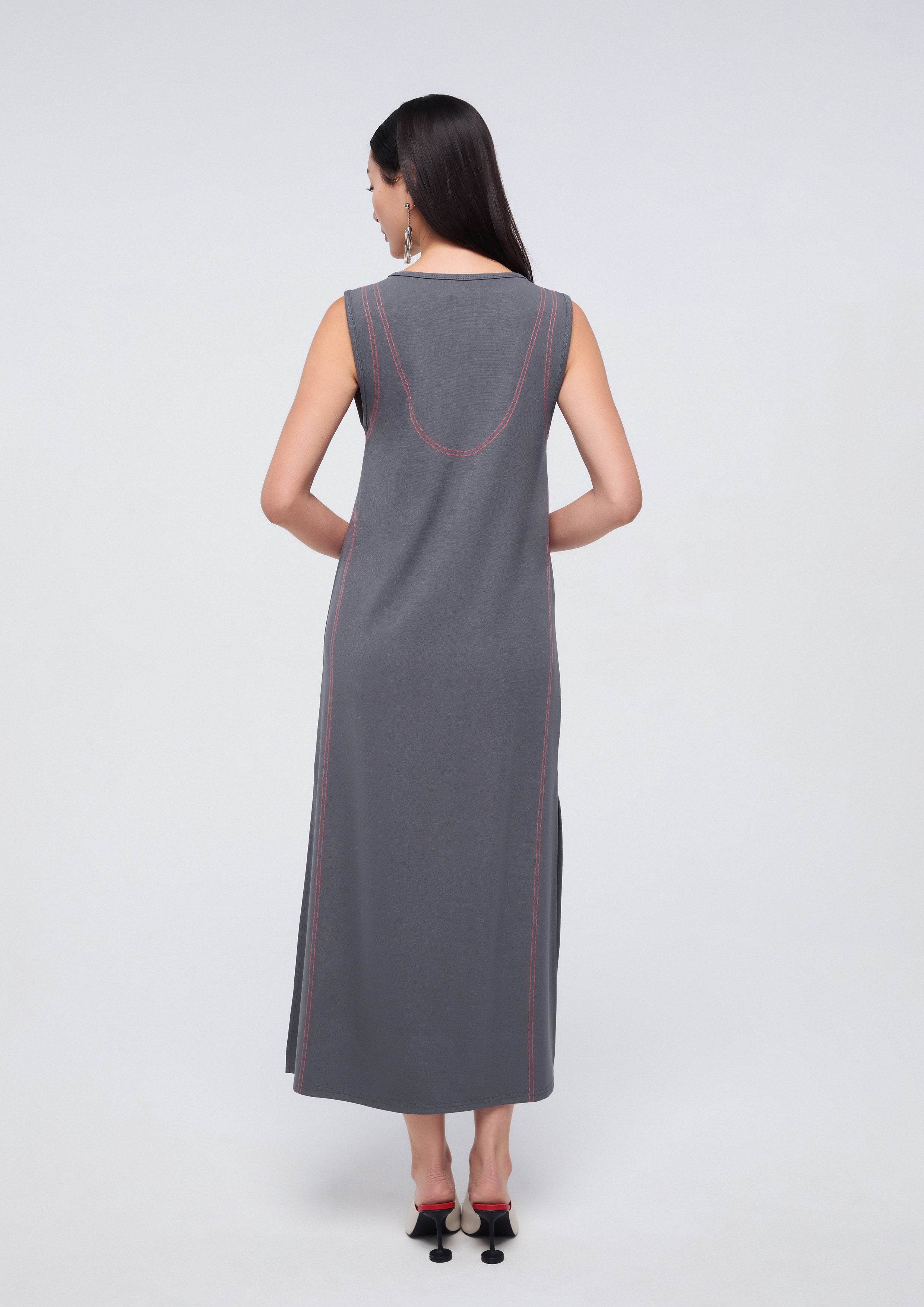 เดรสแขนกุดเดินด้ายคอนทราสต์