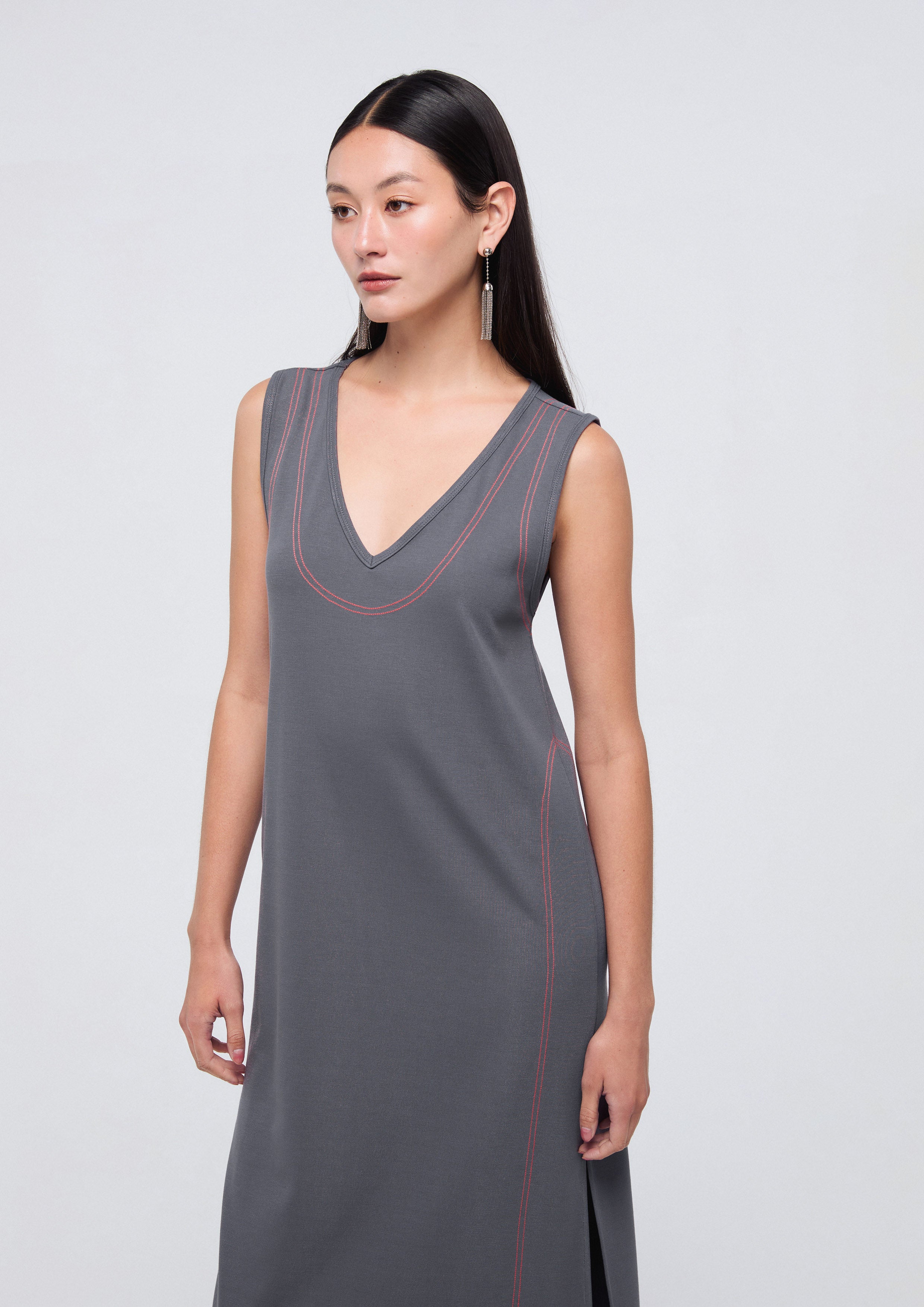 เดรสแขนกุดเดินด้ายคอนทราสต์