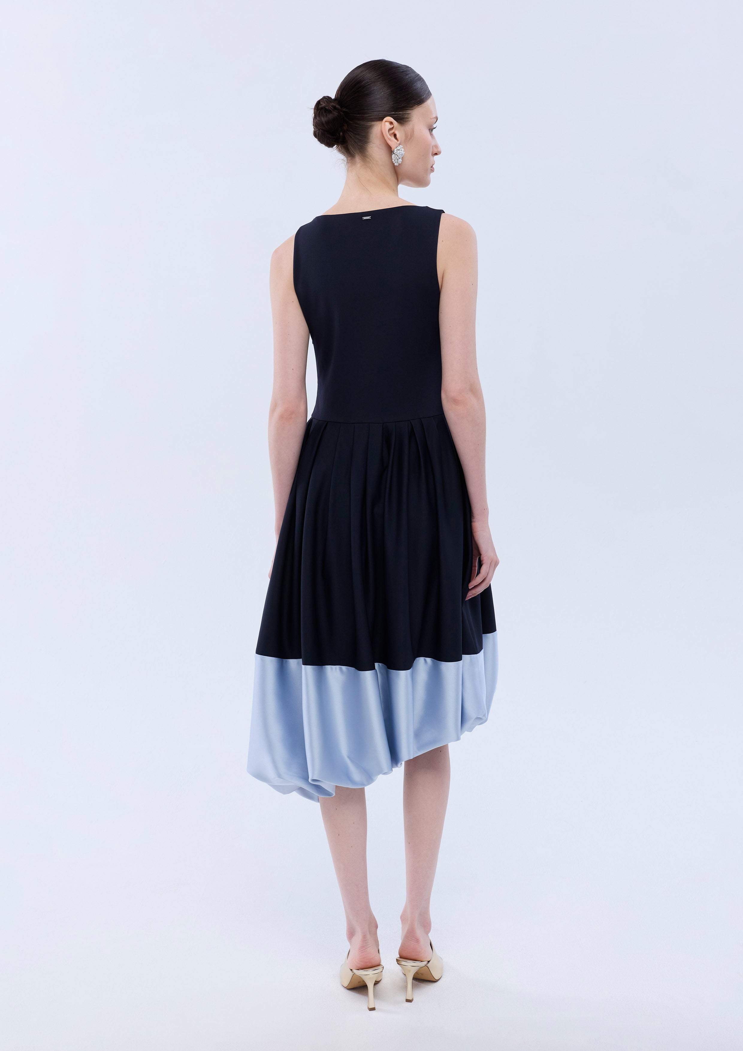 Sleeveless Two-Tone Puff Sleeve Midi Dress