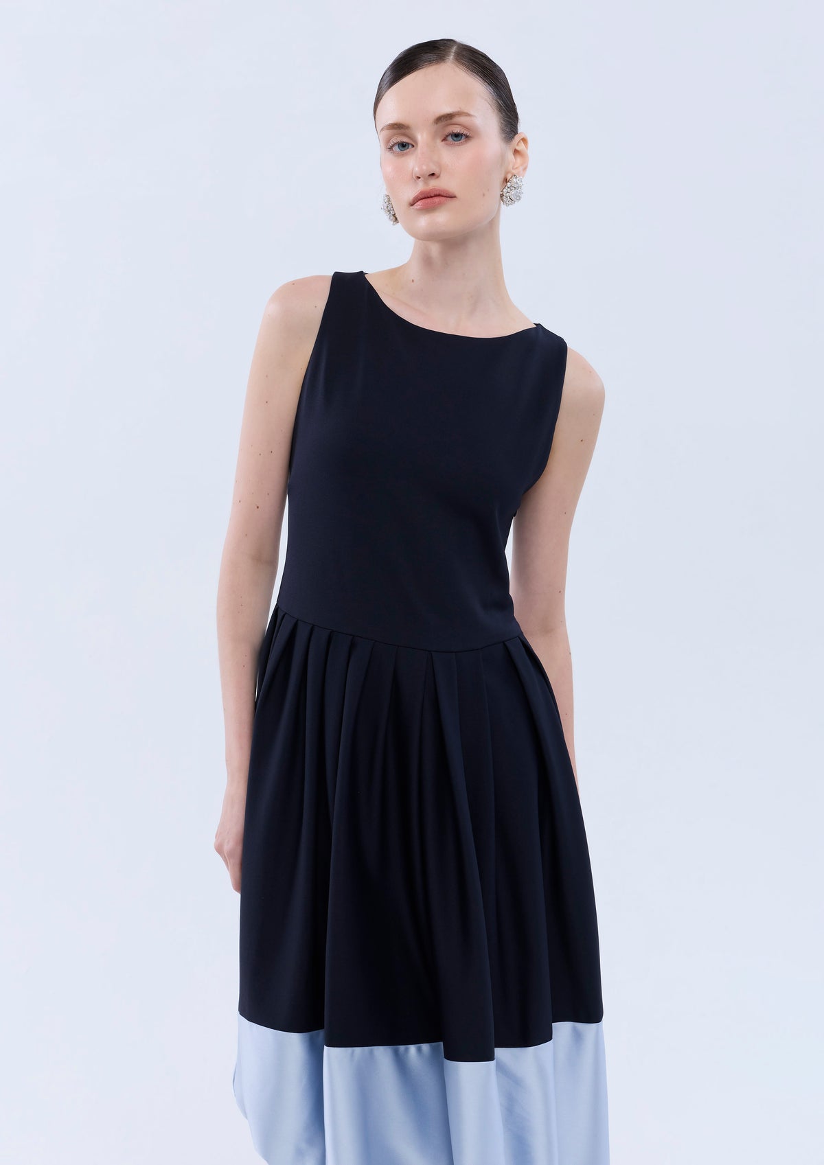 Sleeveless Two-Tone Puff Sleeve Midi Dress