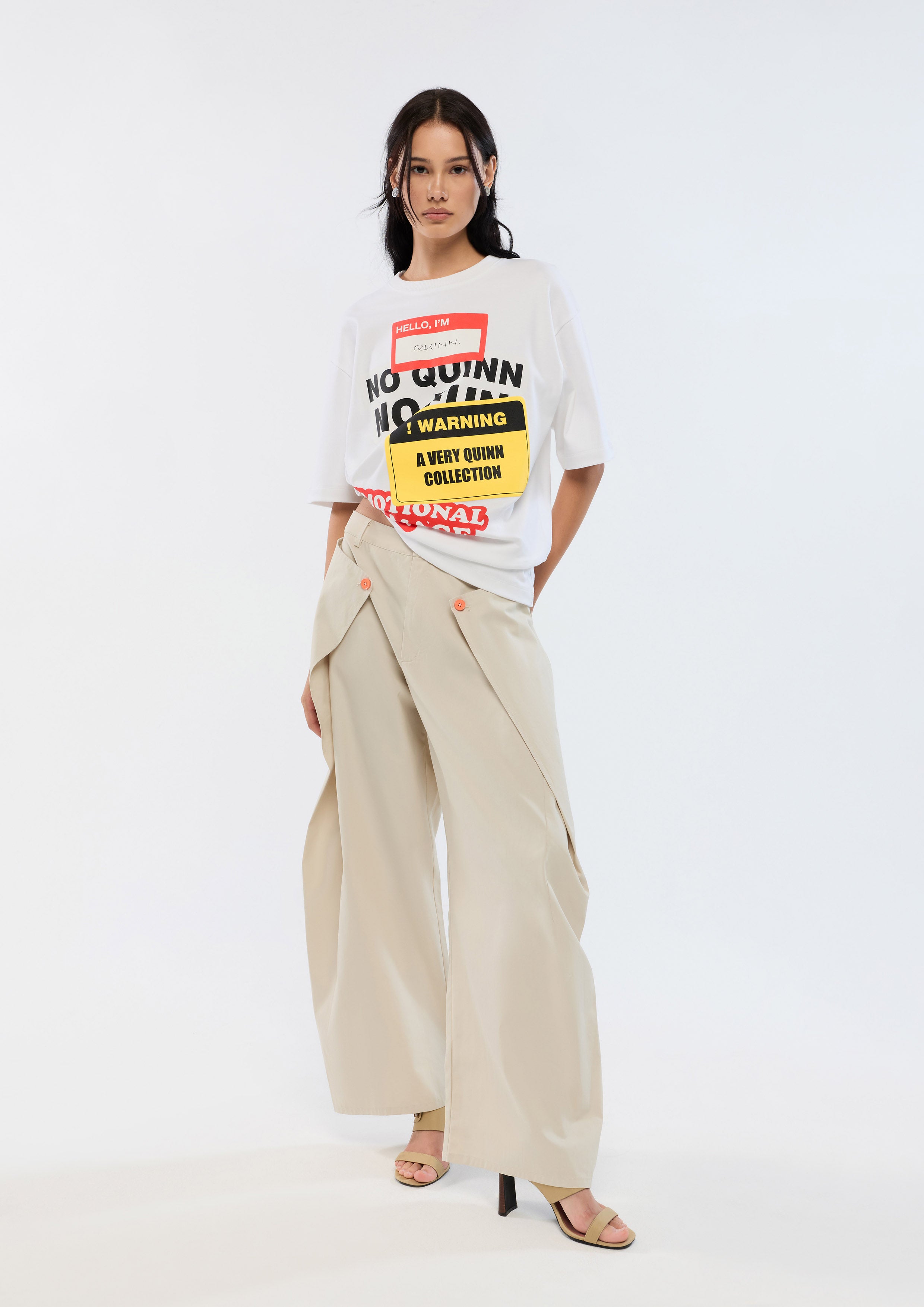 Quinn Label Sign Oversized T-Shirt