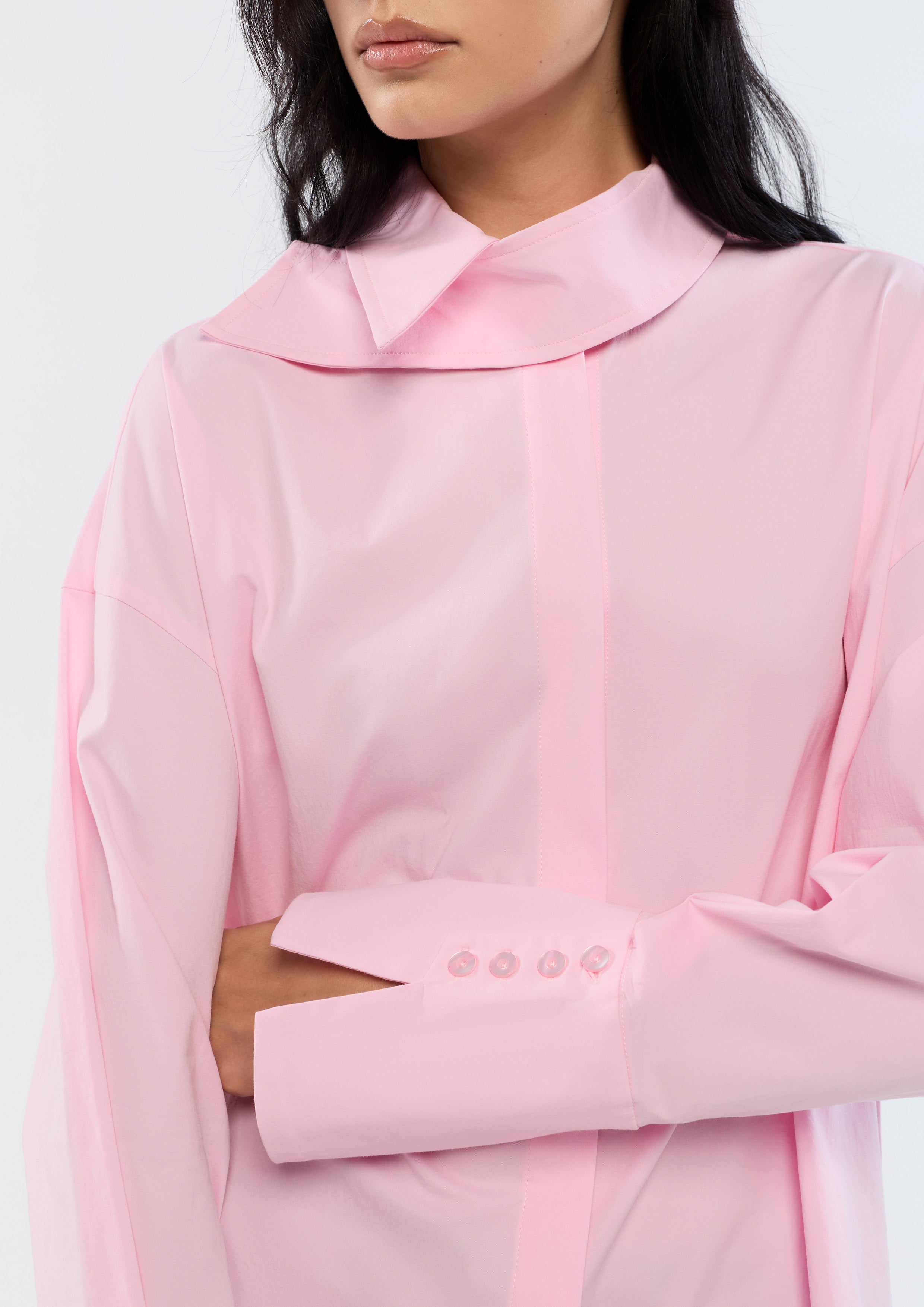 เสื้อเชิ้ตแขนยาวปกคอเสื้ออสมมาตร