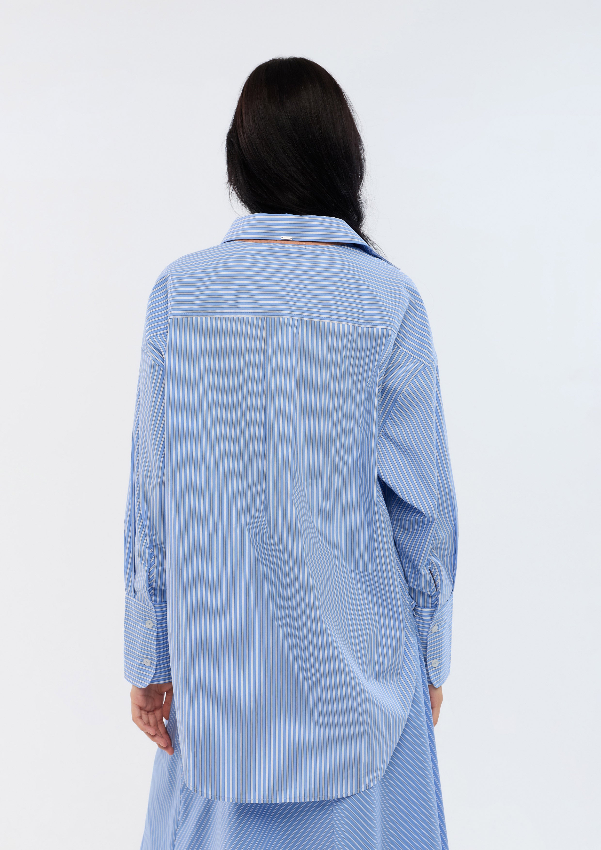เสื้อเชิ้ตแขนยาวลายทาง