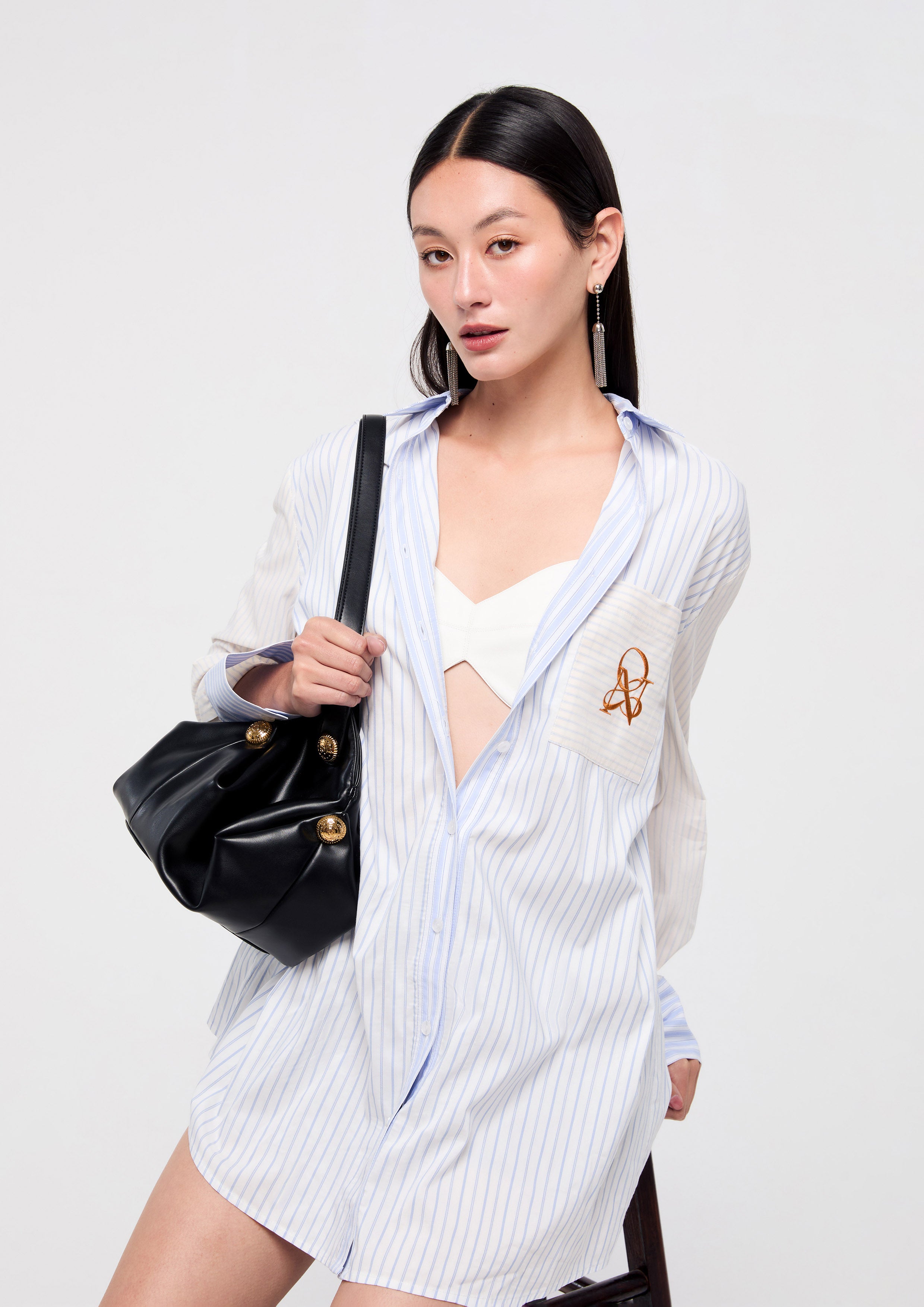 เสื้อเชิ้ตโอเวอร์ไซส์แขนยาวพร้อมบรา