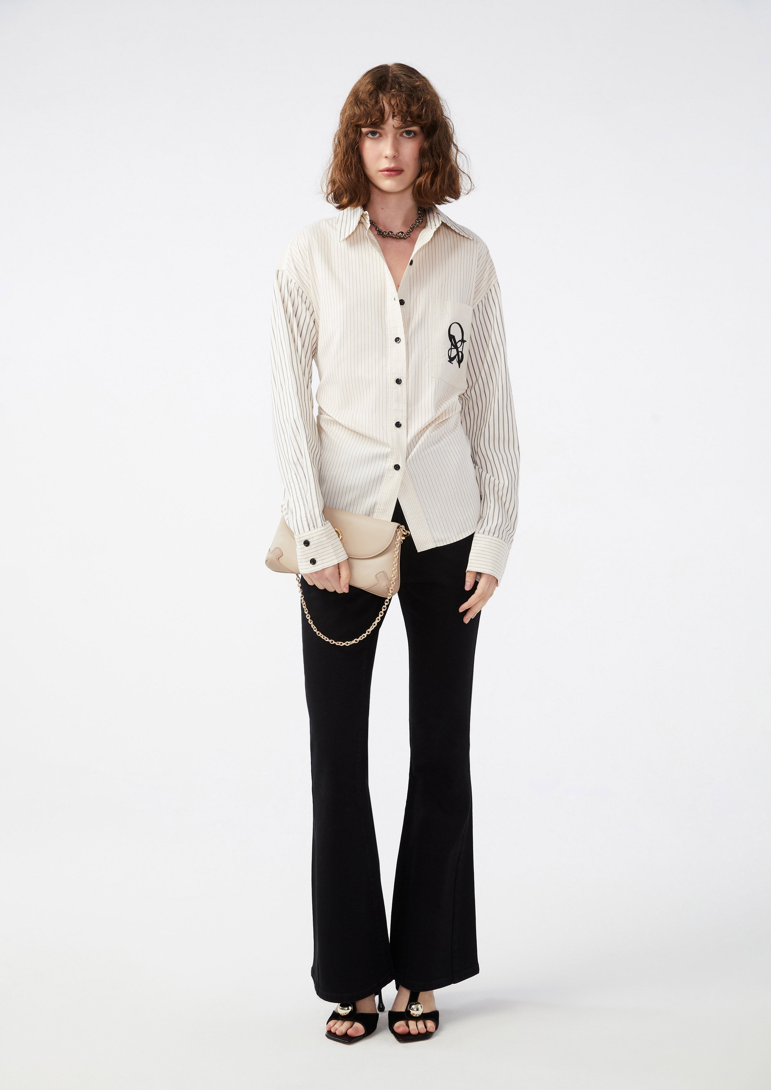 เสื้อเชิ้ตลายทางพร้อมเชือกผูกด้านหลัง