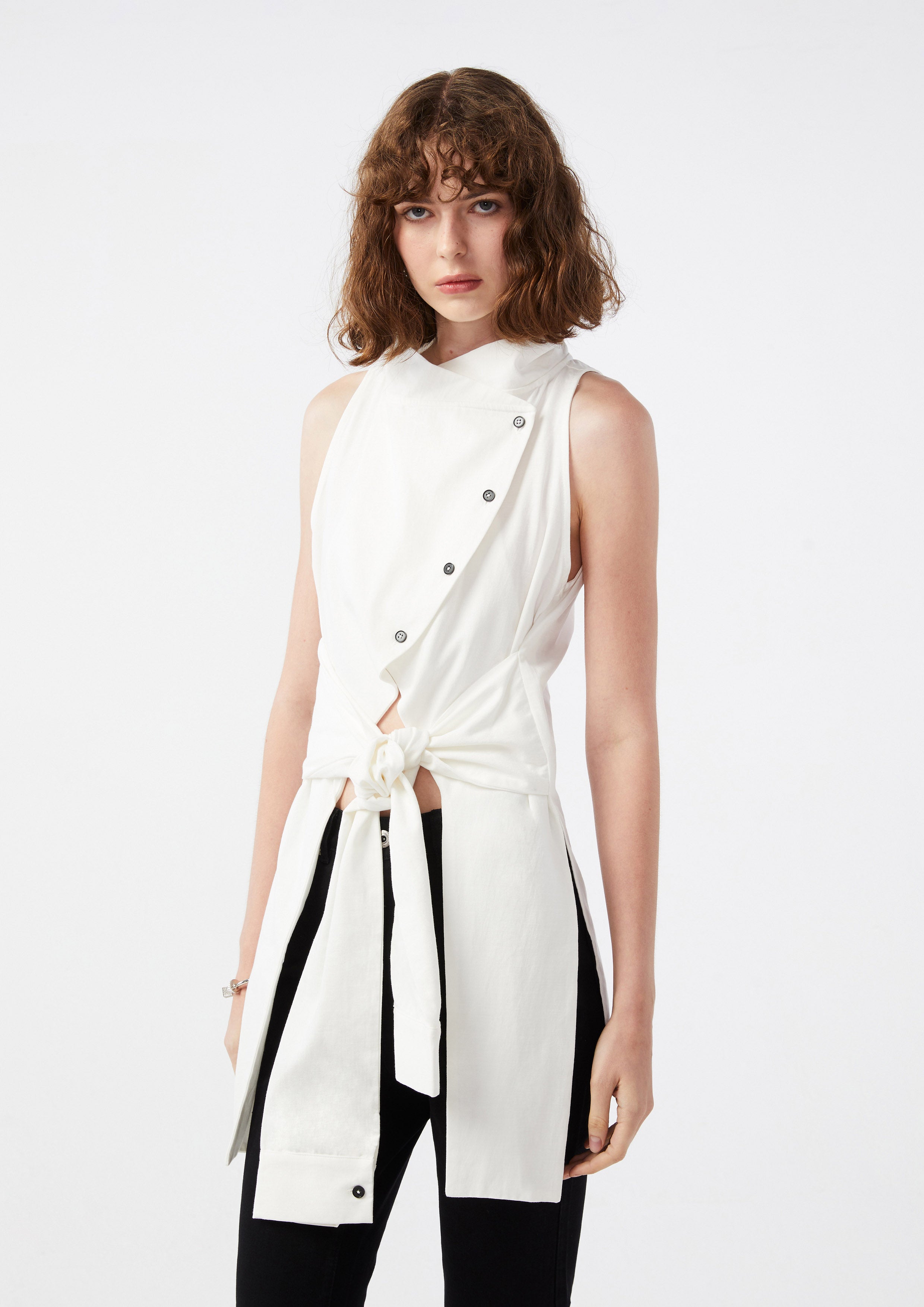 Front Tie Sleeveless Shirt