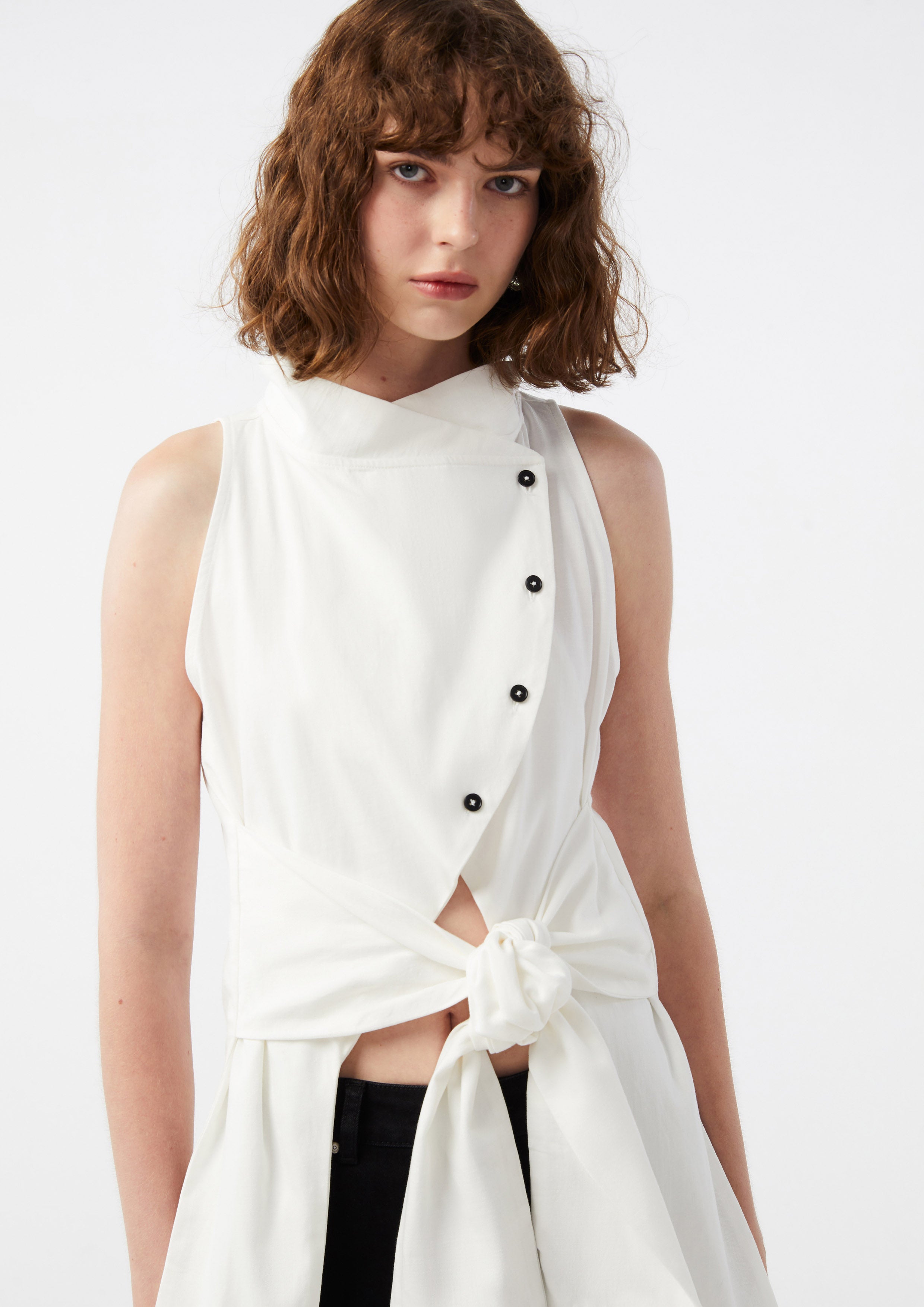 Front Tie Sleeveless Shirt