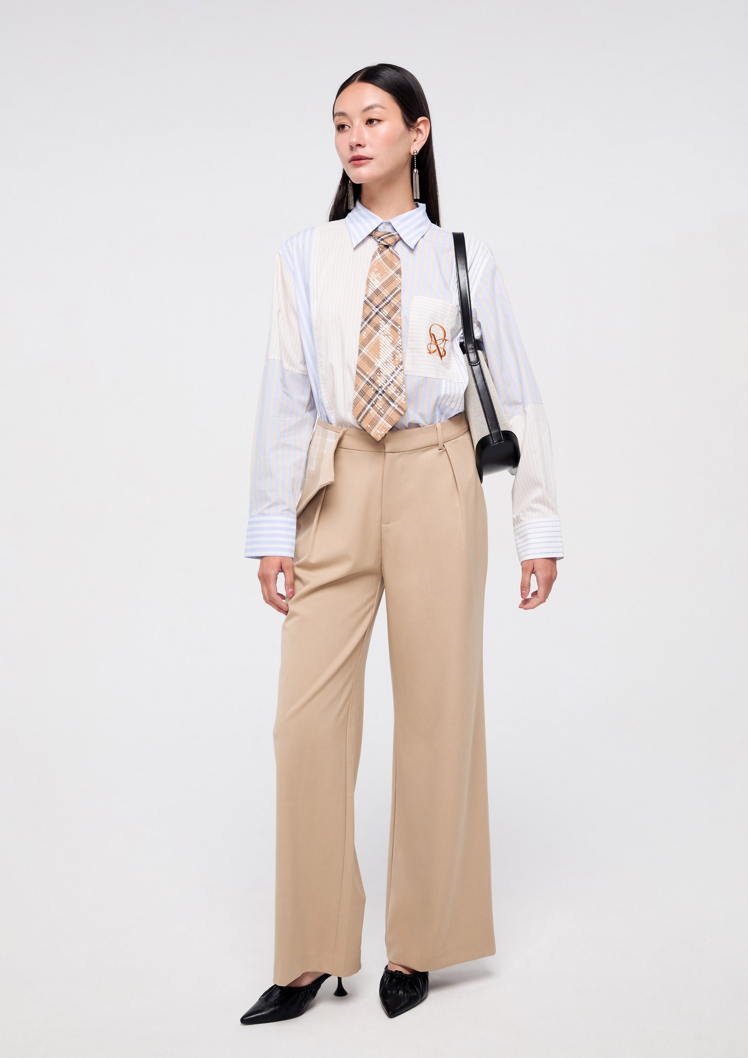 กางเกงขายาวแต่งเลื่อม