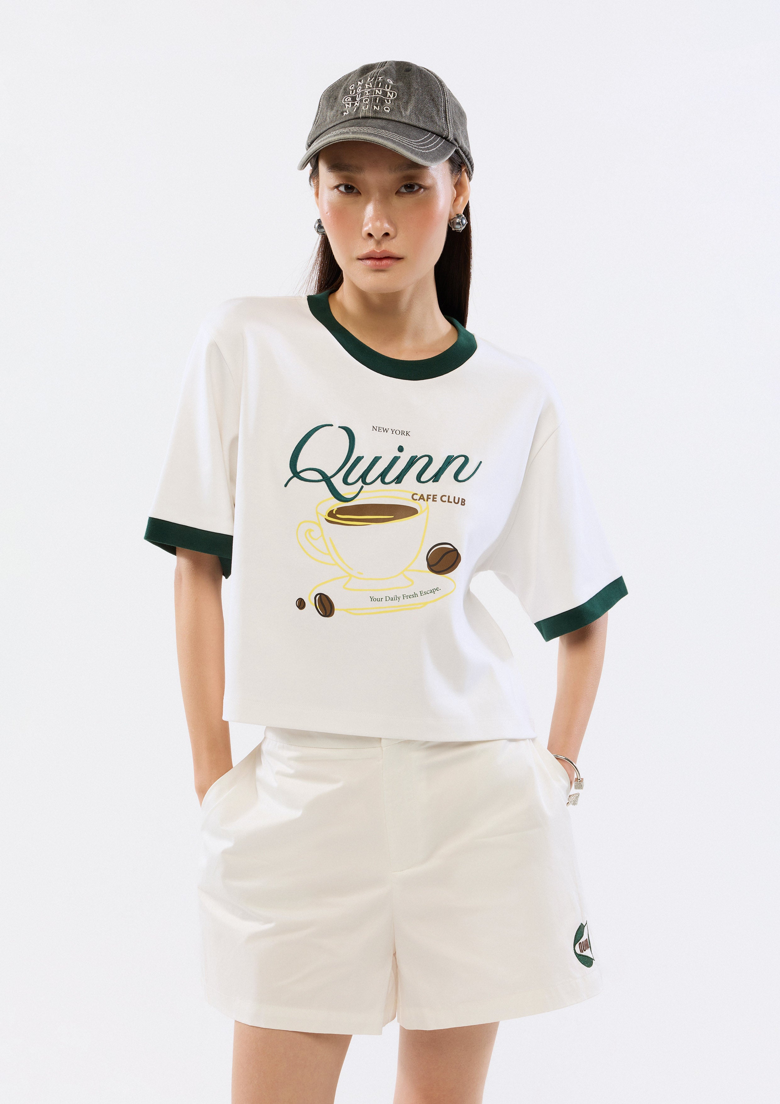 เสื้อยืดปักโลโก้ขอบสีคอนทราสต์