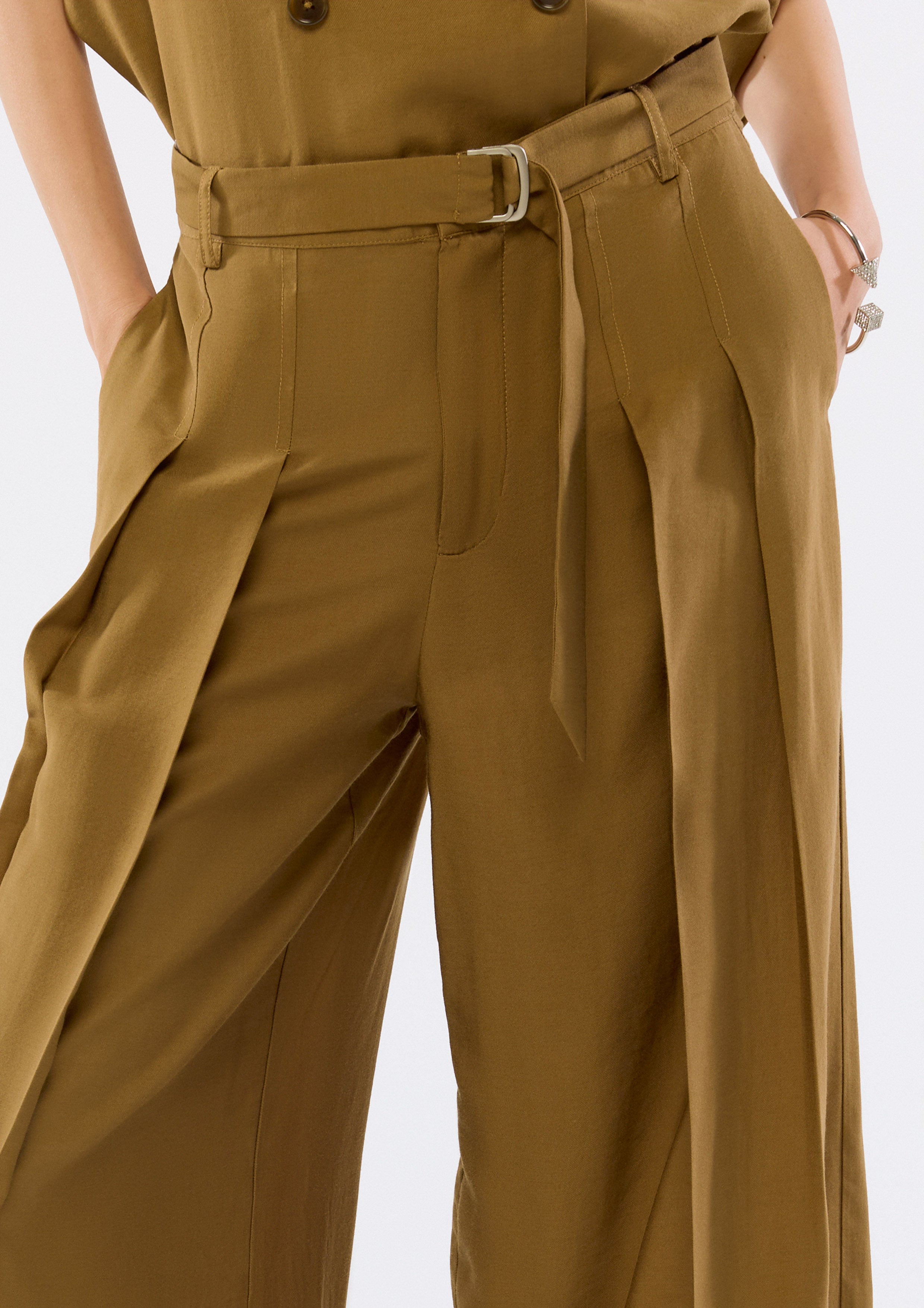 Pleated Wide Leg Pants With Belt