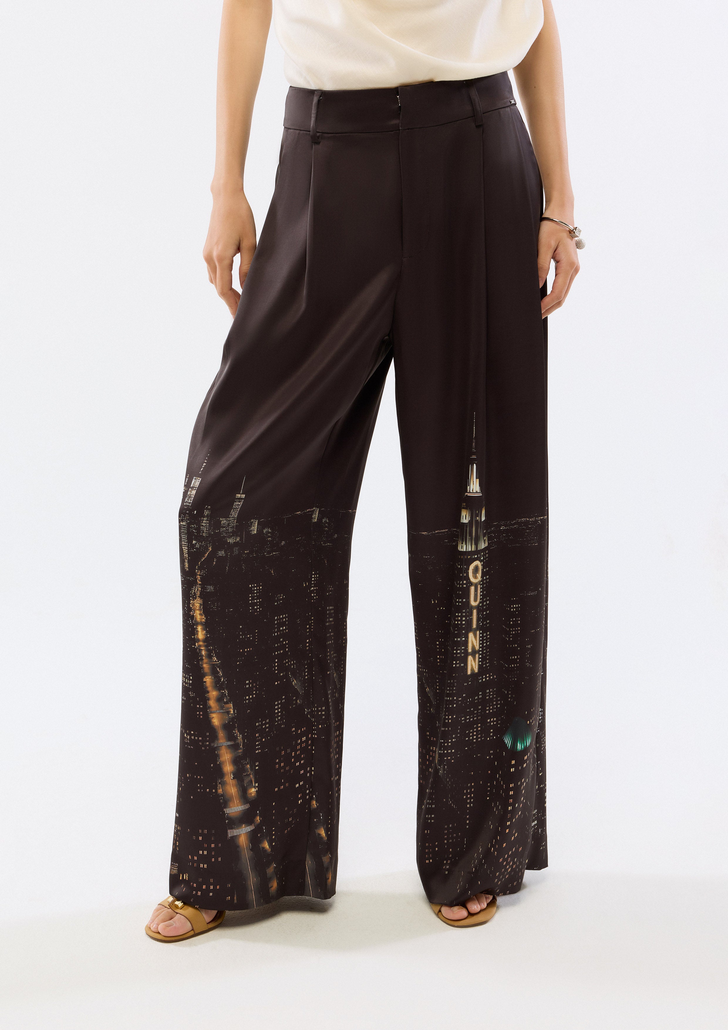 กางเกงขายาวพิมพ์ลาย