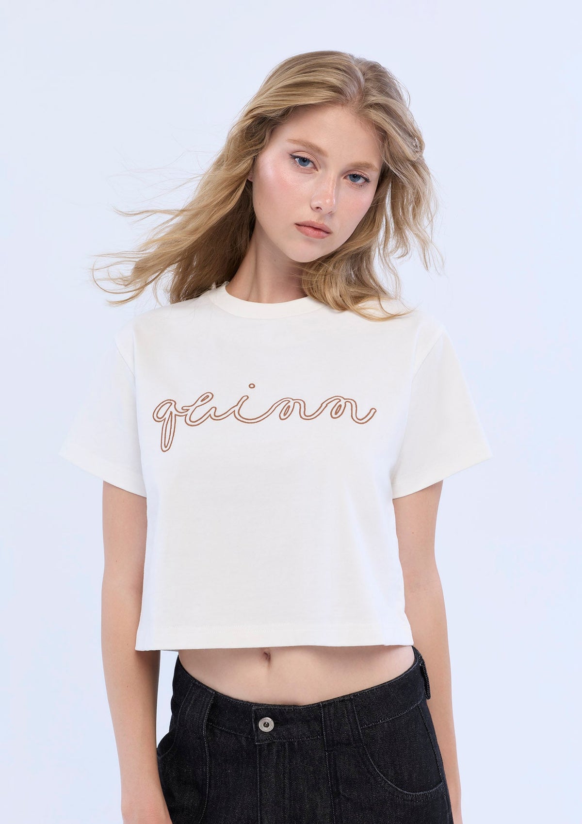 เสื้อยืดครอปปักลาย