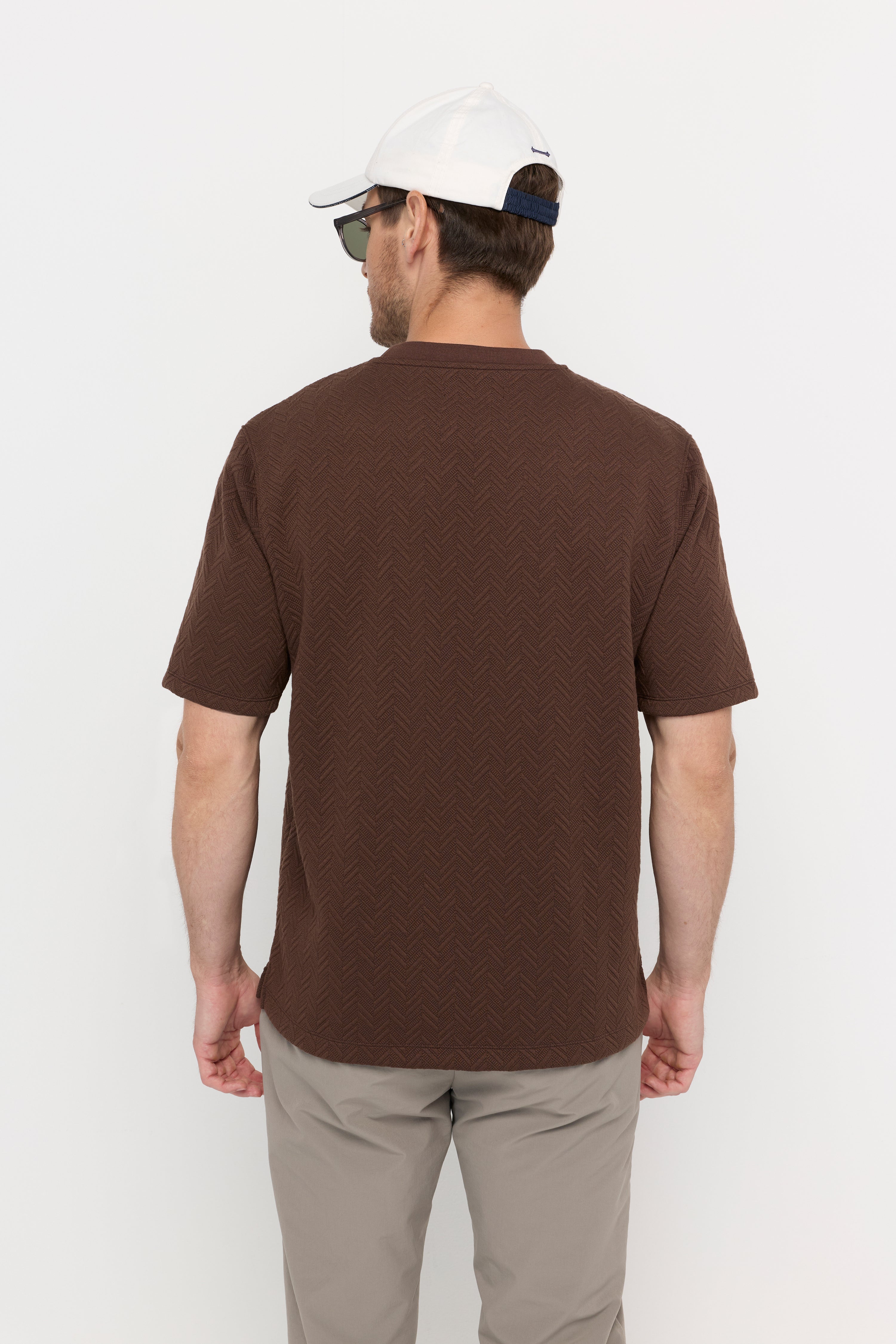 Jacquard Texture Crew Neck T-Shirt Dark Brown