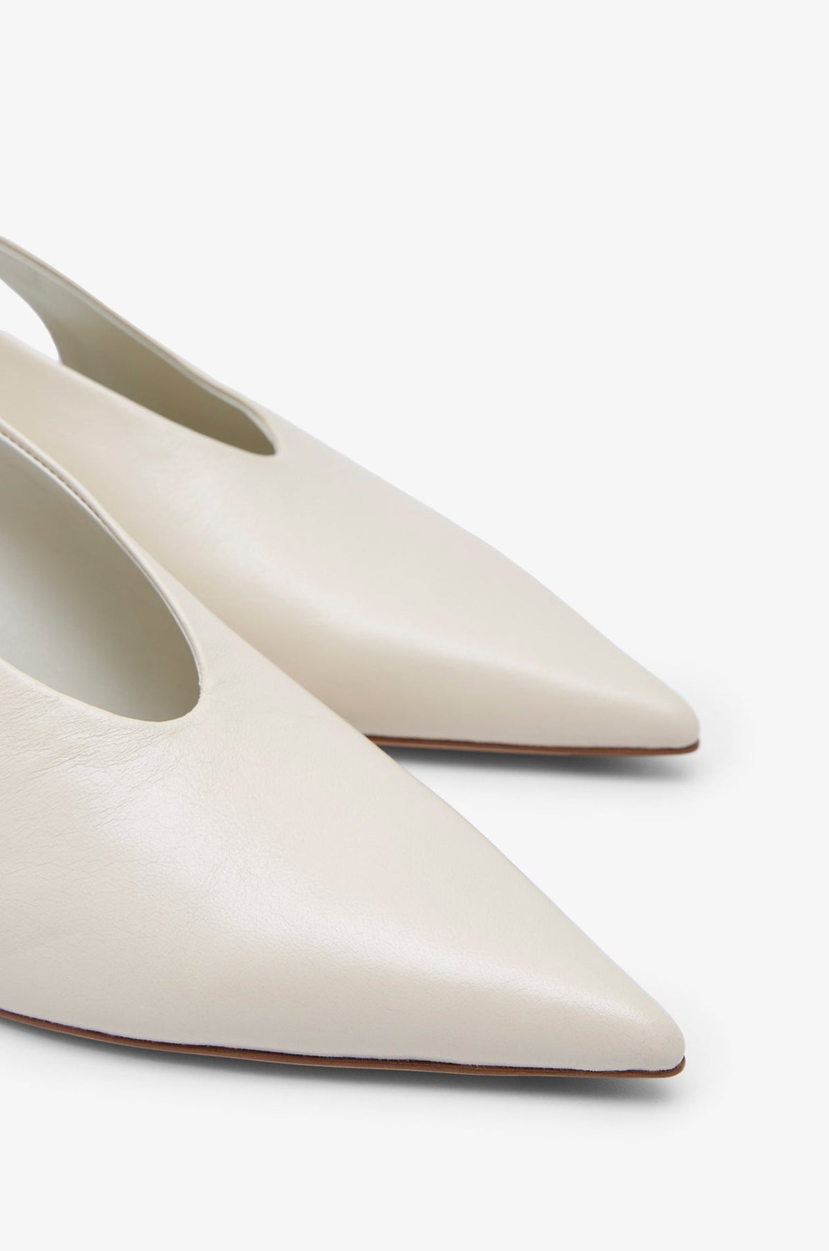 Pointed Toe Slingback Heels Off-White