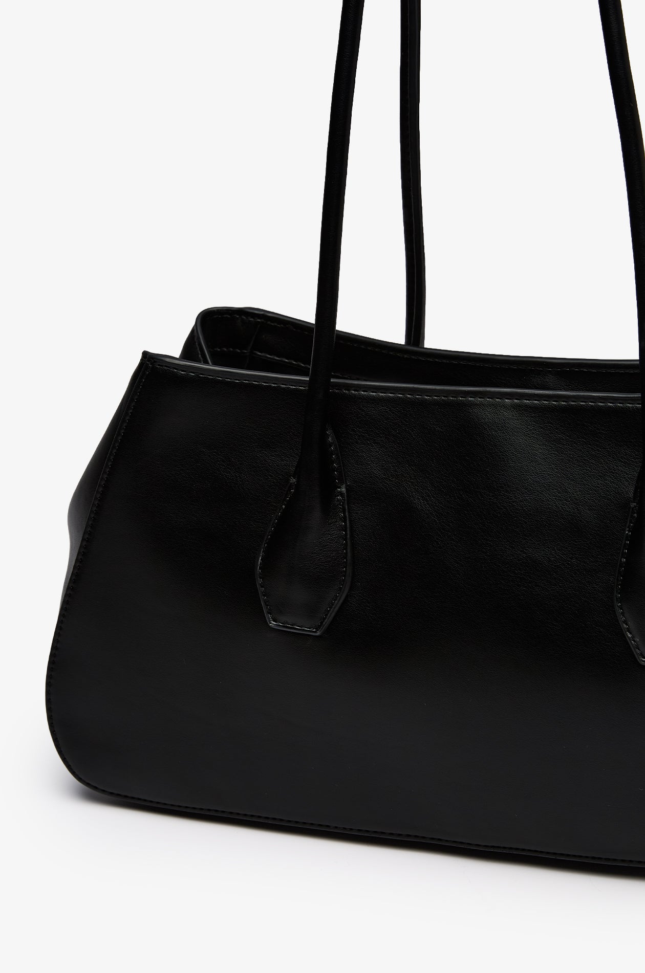 Classic Leather Shoulder Bag Black