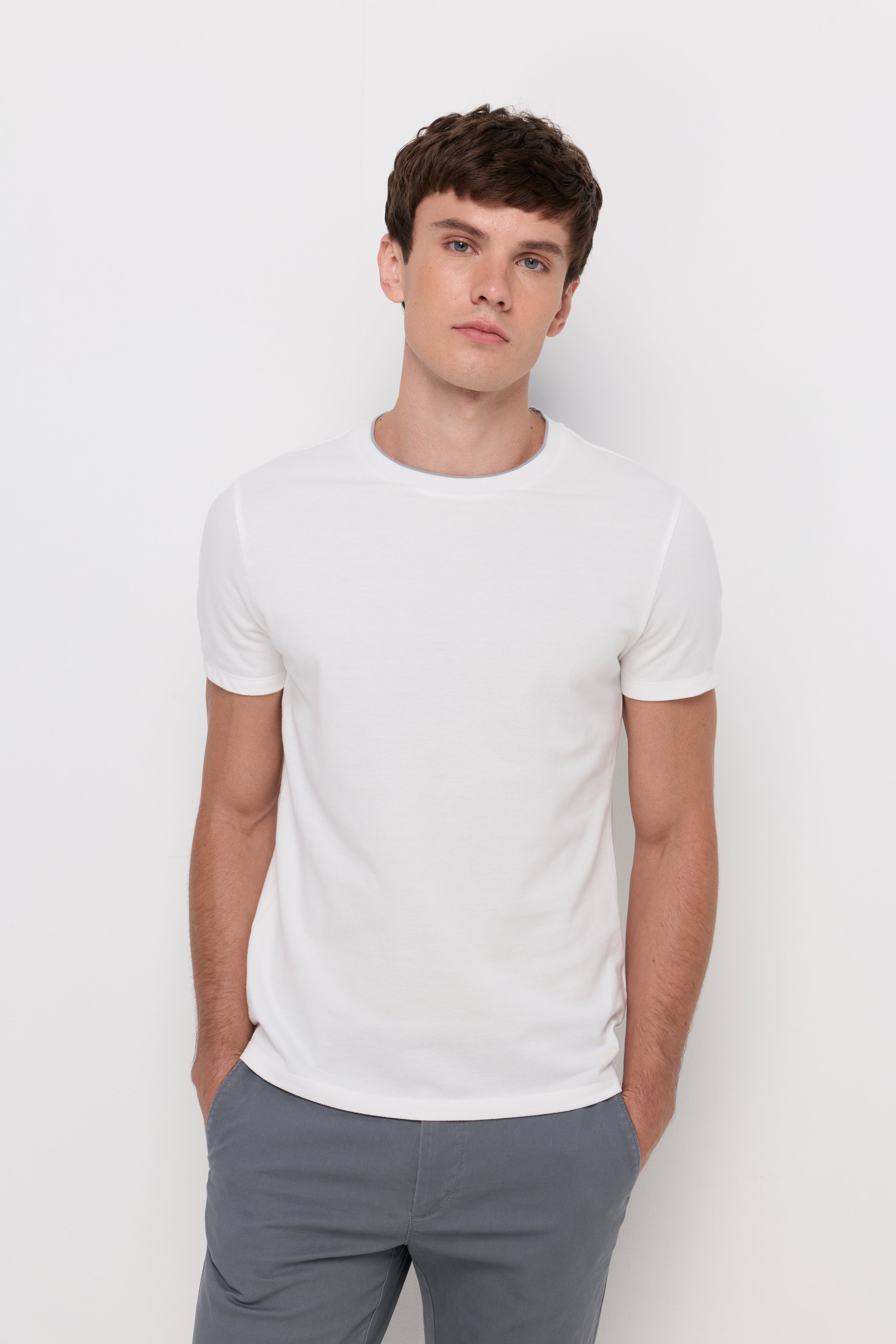 Pique Short Sleeve Round Neck T-Shirt Off-White