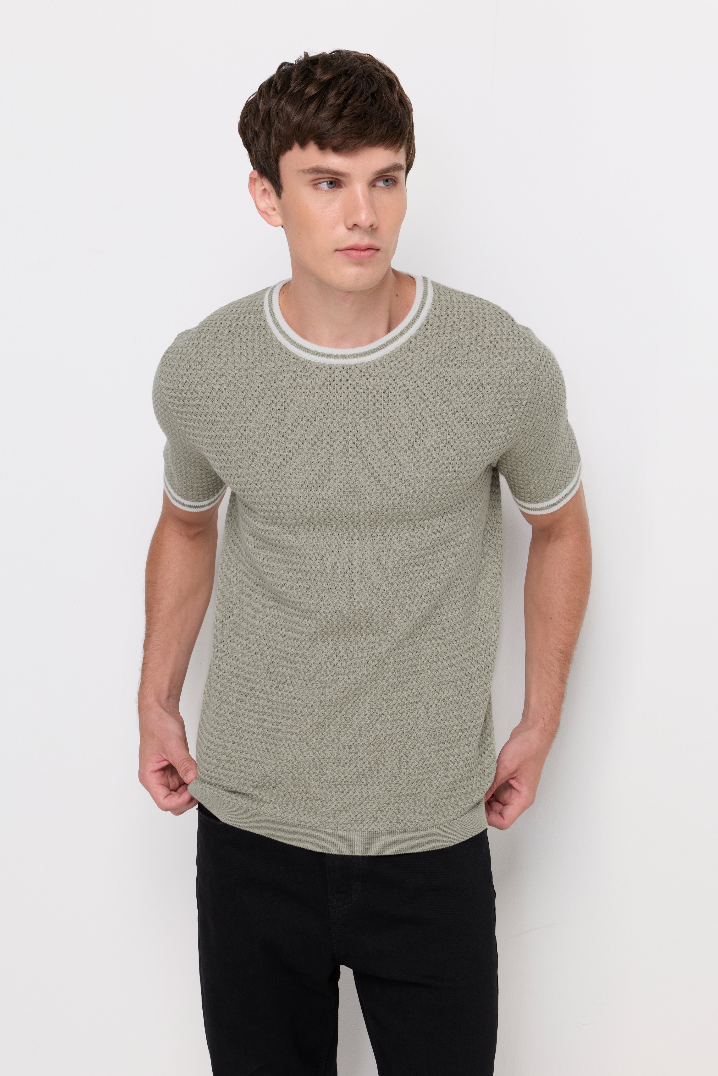 Contrast Trim Textured Knit T-Shirt Green