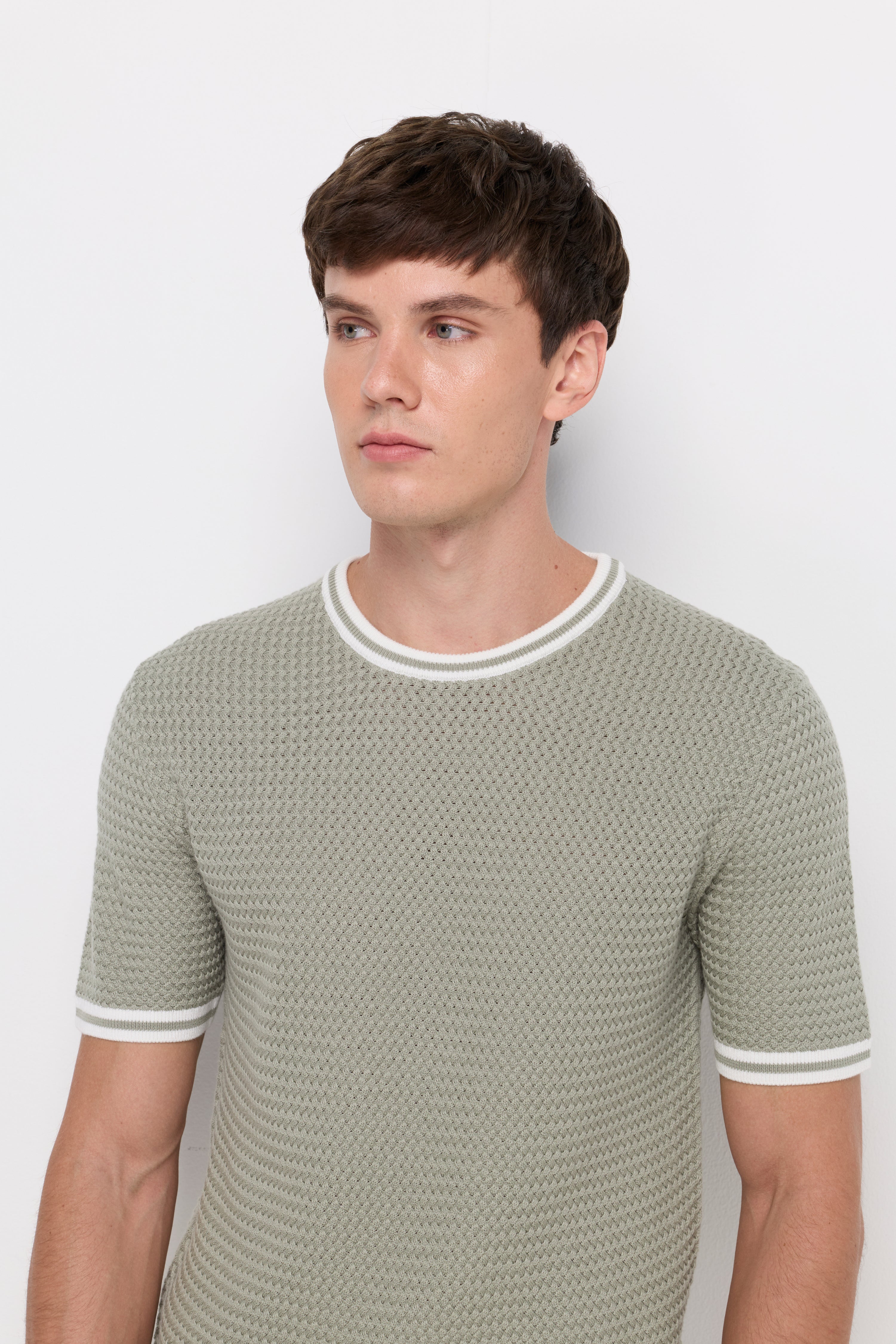 Contrast Trim Textured Knit T-Shirt Green