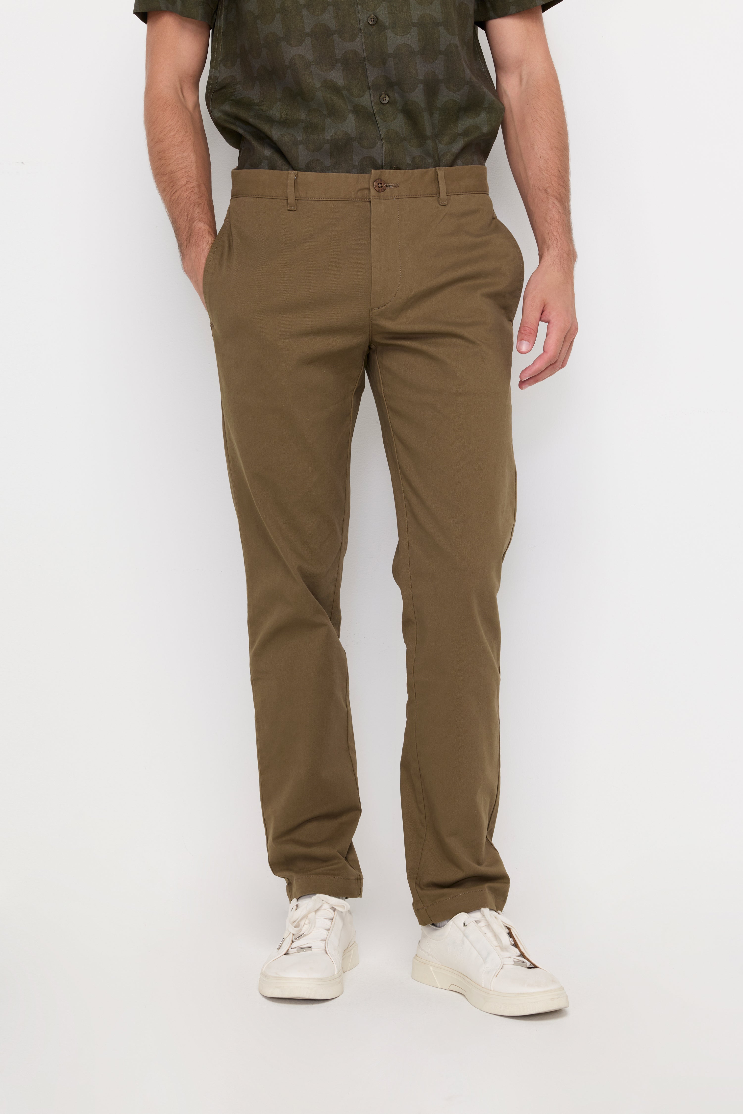 Essential Slim-Fit Trousers Brown