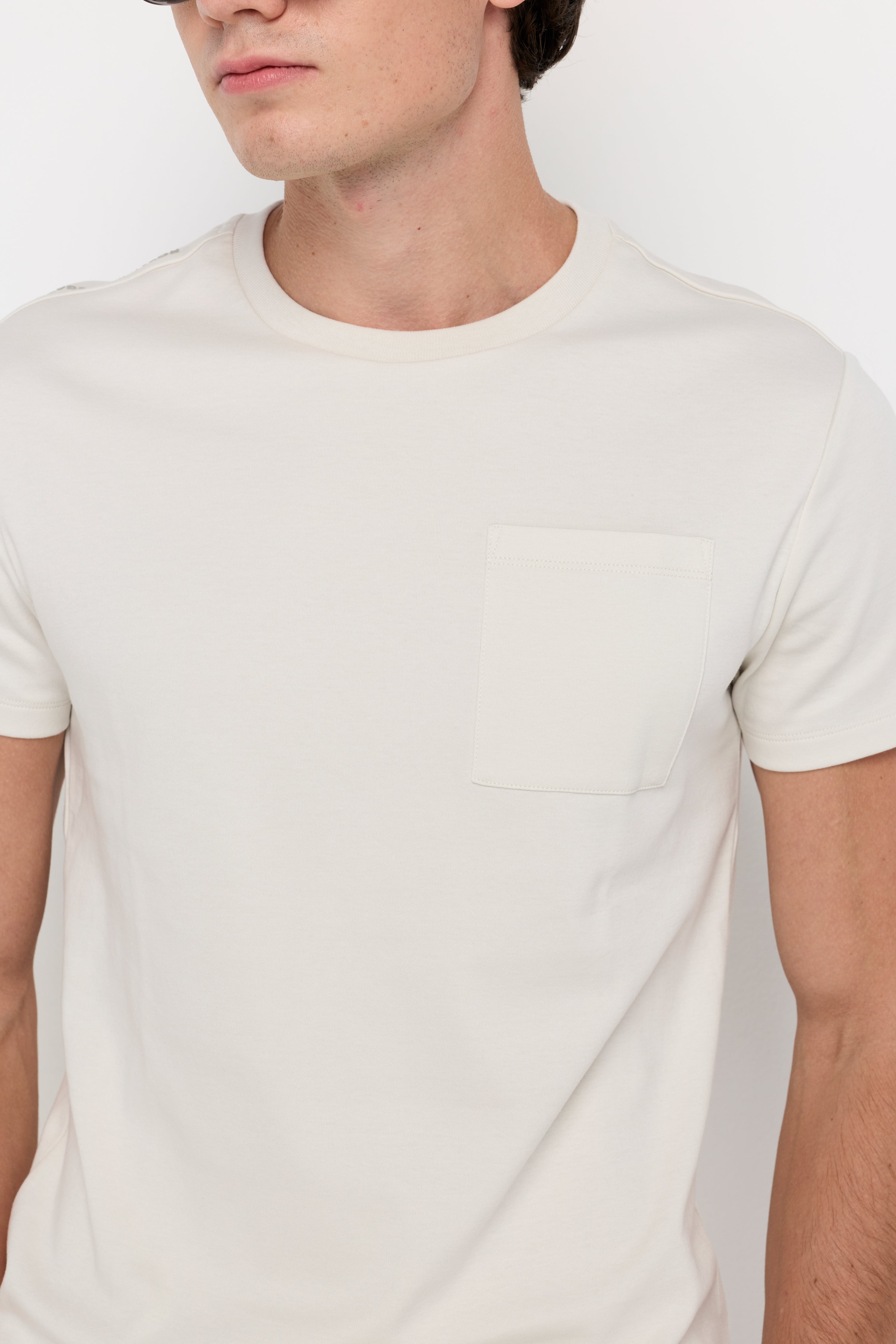 Essential Cotton Pocket Tee Light Grey