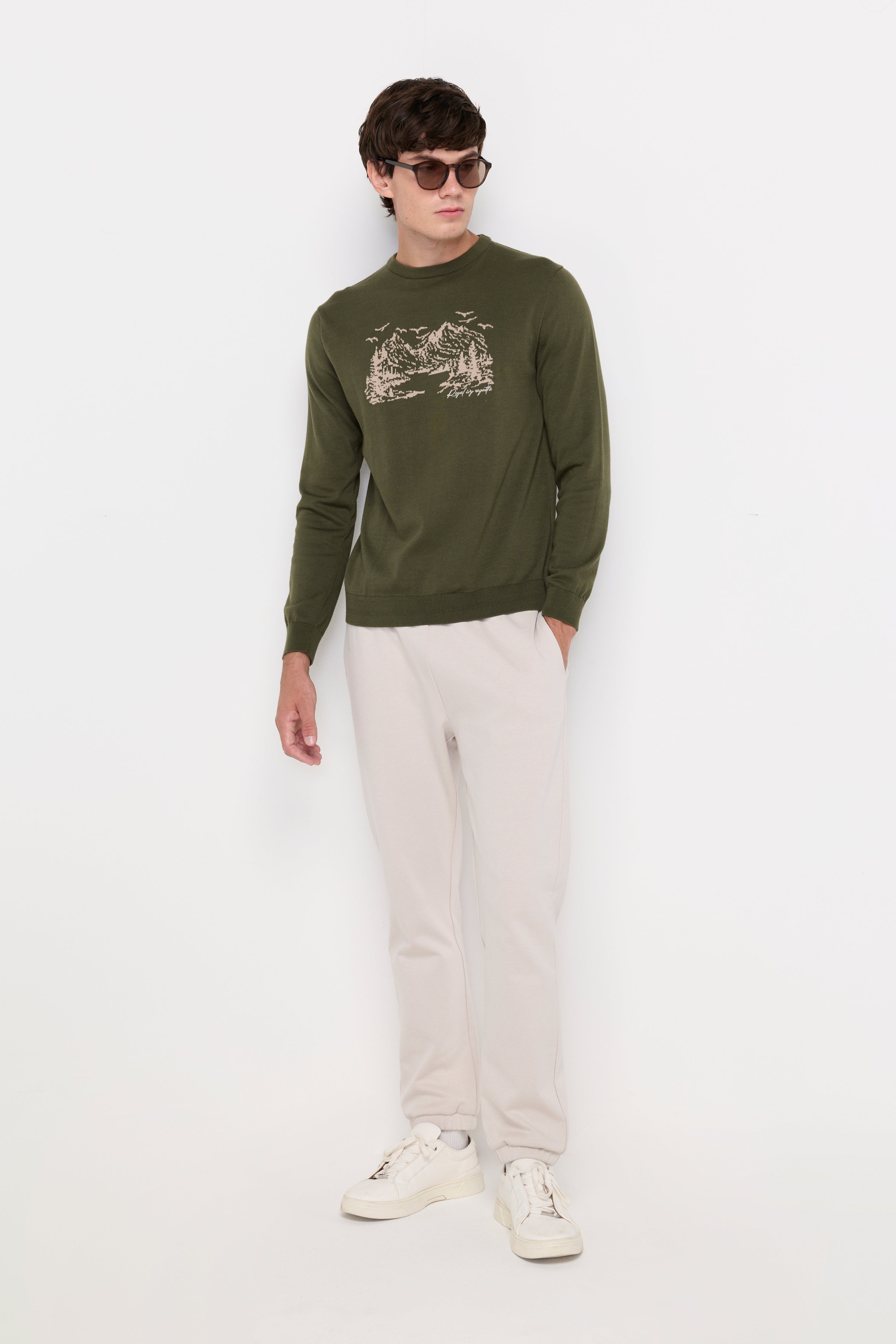 Scenic Graphic Textured Knit Sweater Green