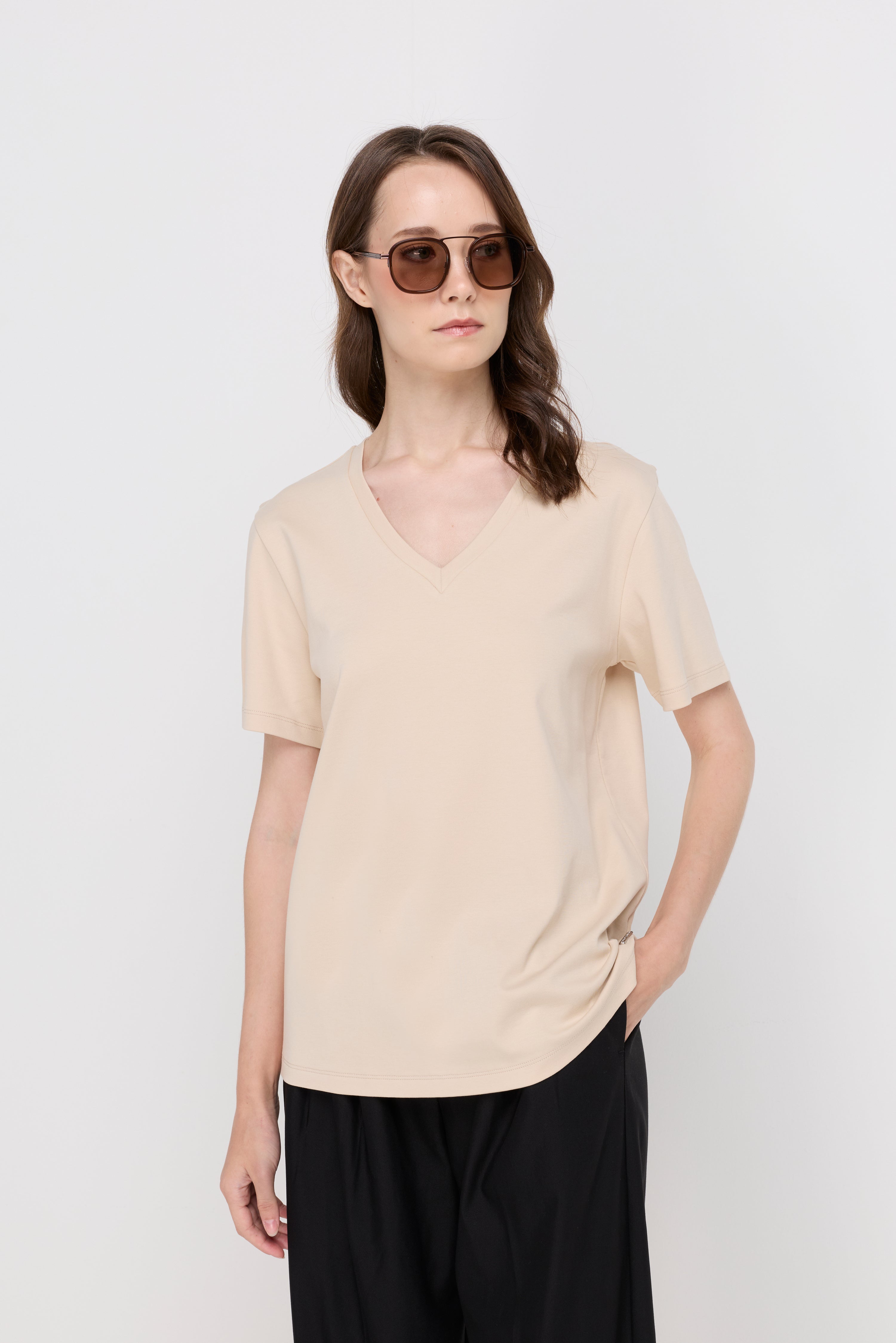 Serena V-Neck Essential Tee Beige