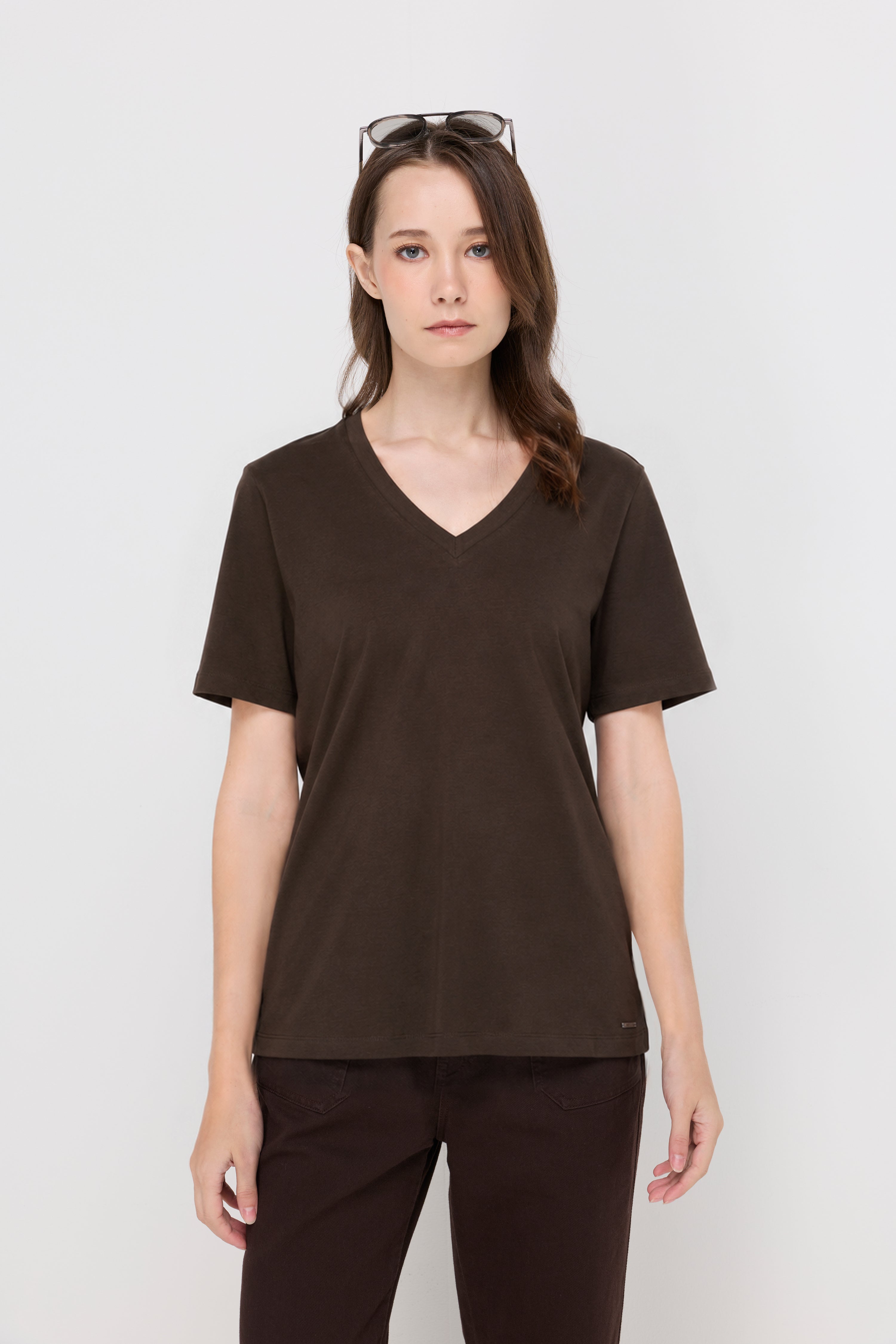 Serena V-Neck Essential Tee Brown