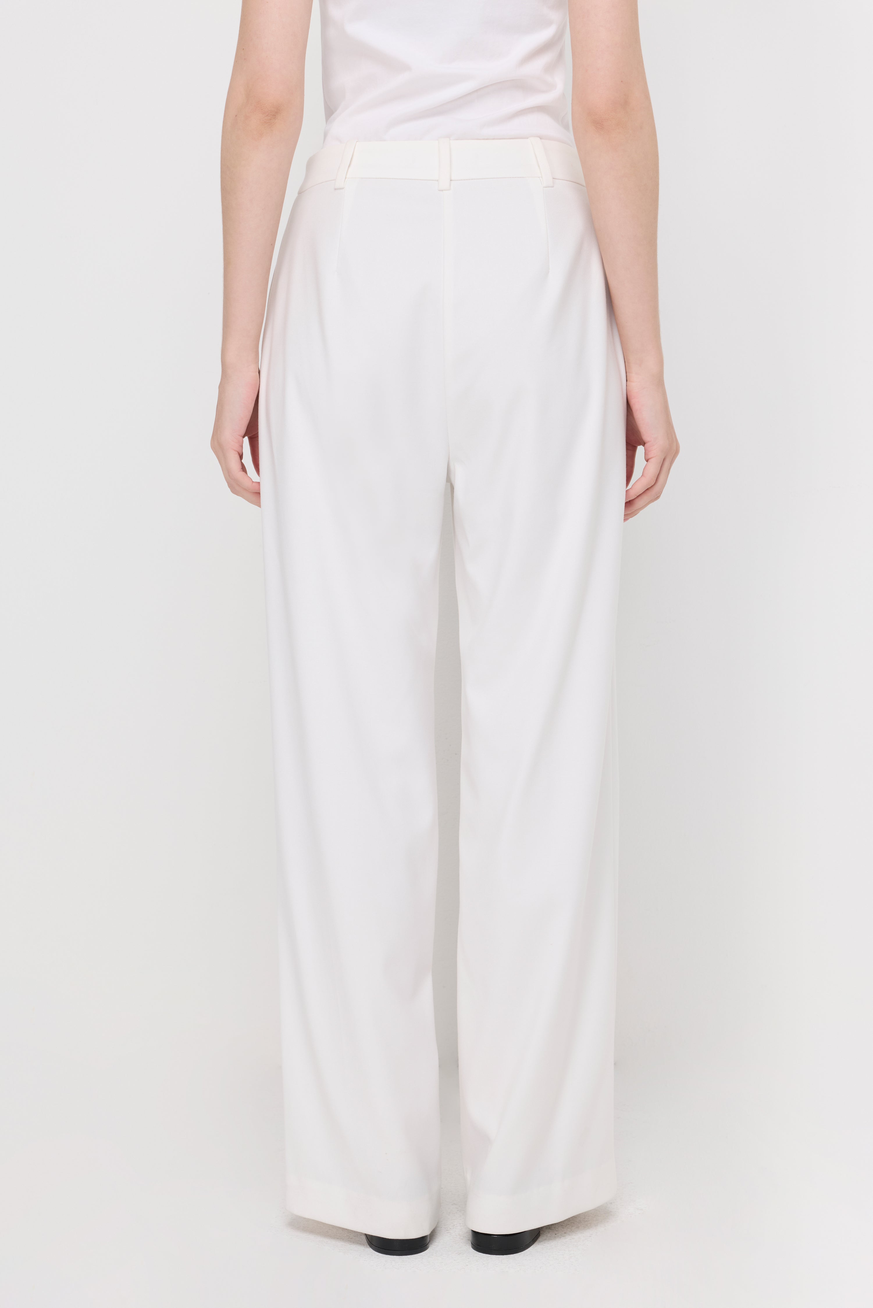 Tailored Pleated Straight-Leg Trousers Off-White