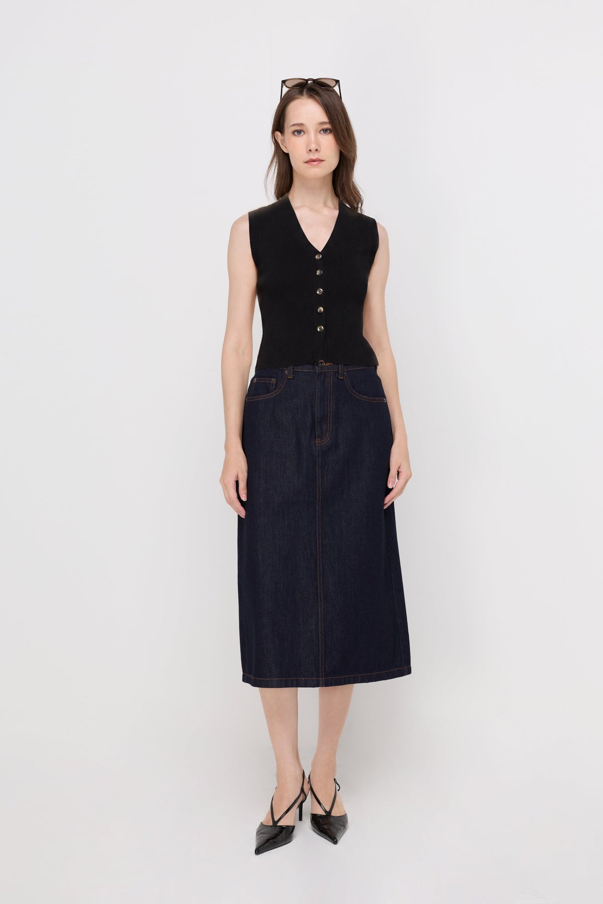 Ribbed Button-Front Knit Vest Black
