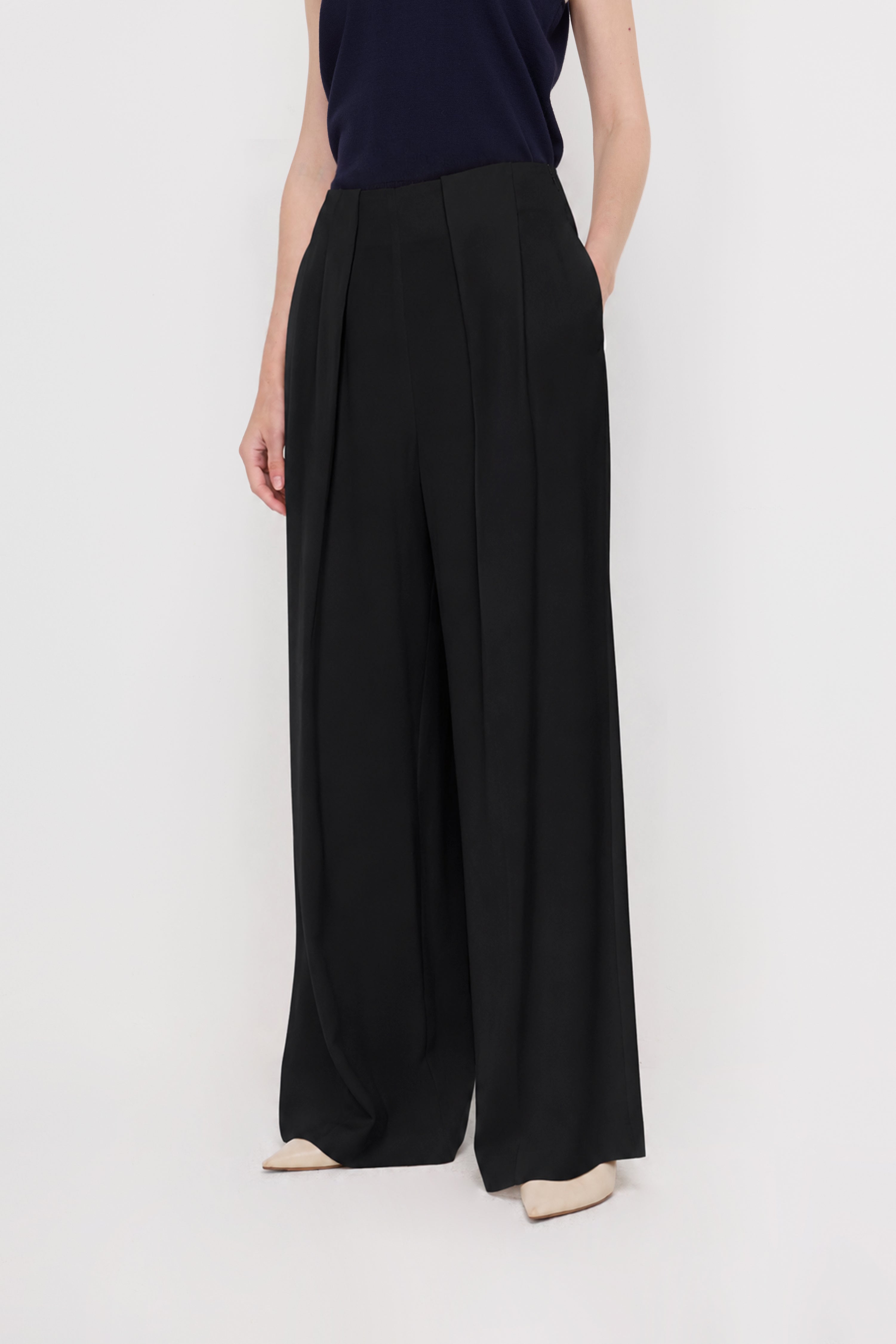 High-Waist Pleated Wide-Leg Trousers Black