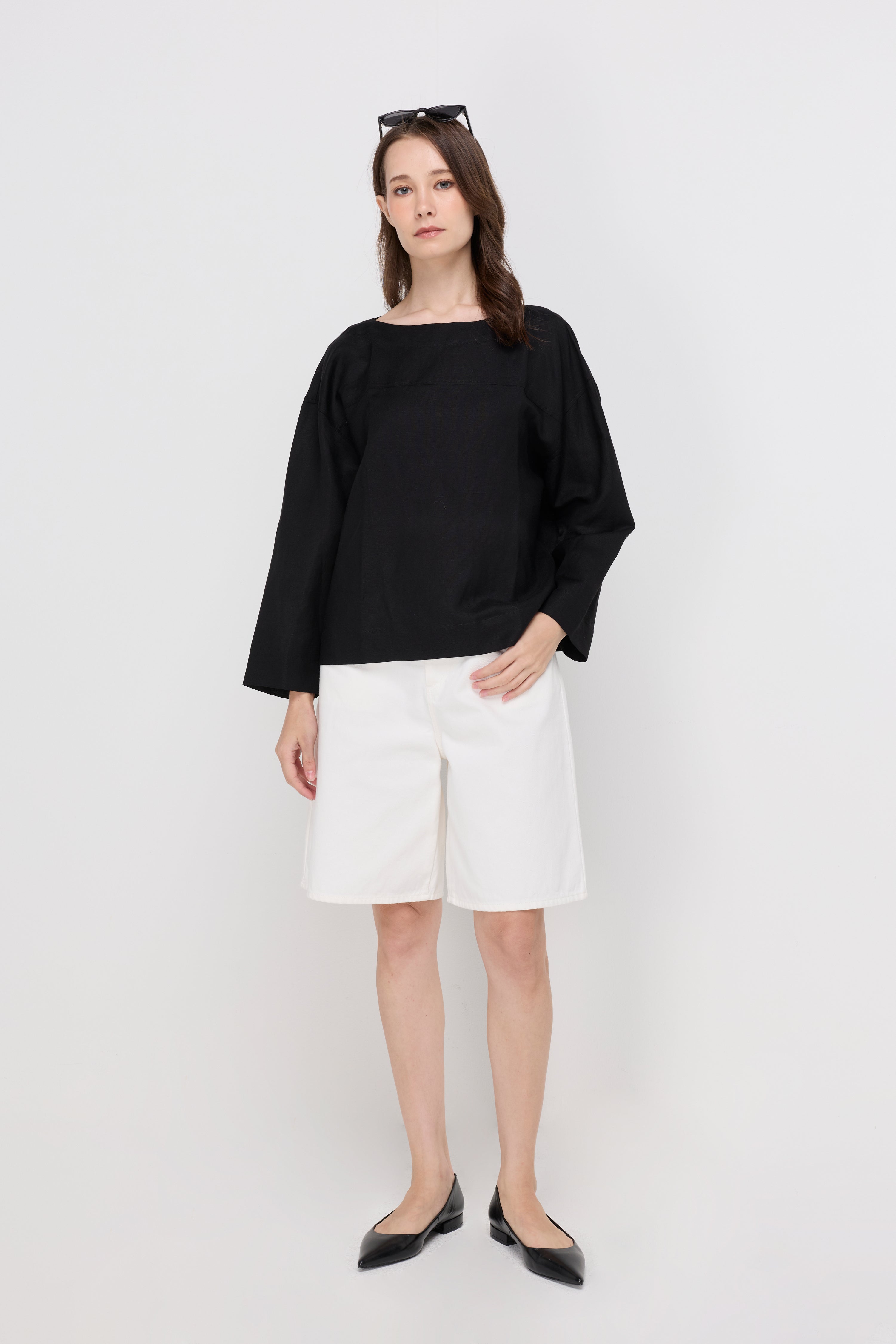Relaxed Boat Neck Linen Blouse Black