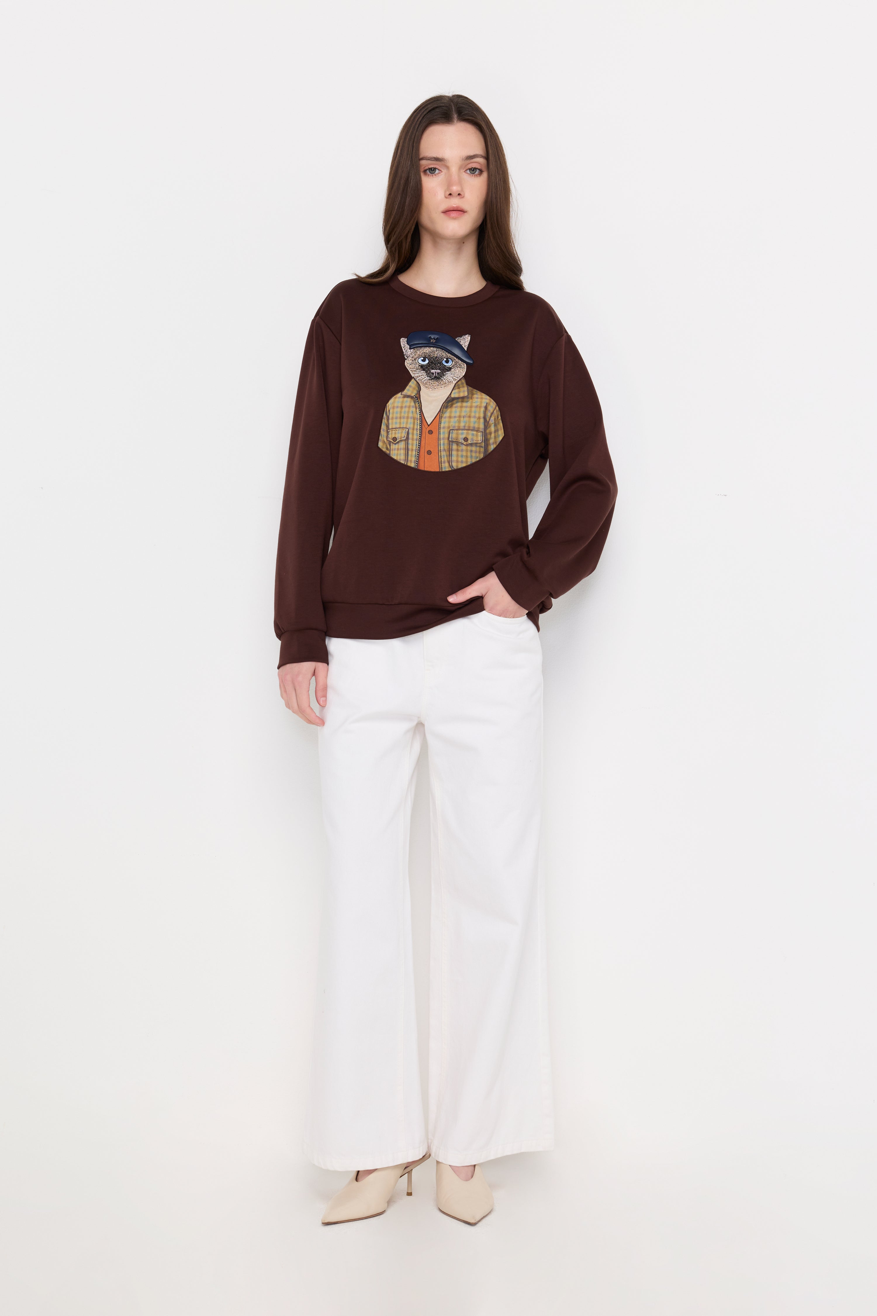 Vintage Cat Graphic Sweatshirt Dark Brown