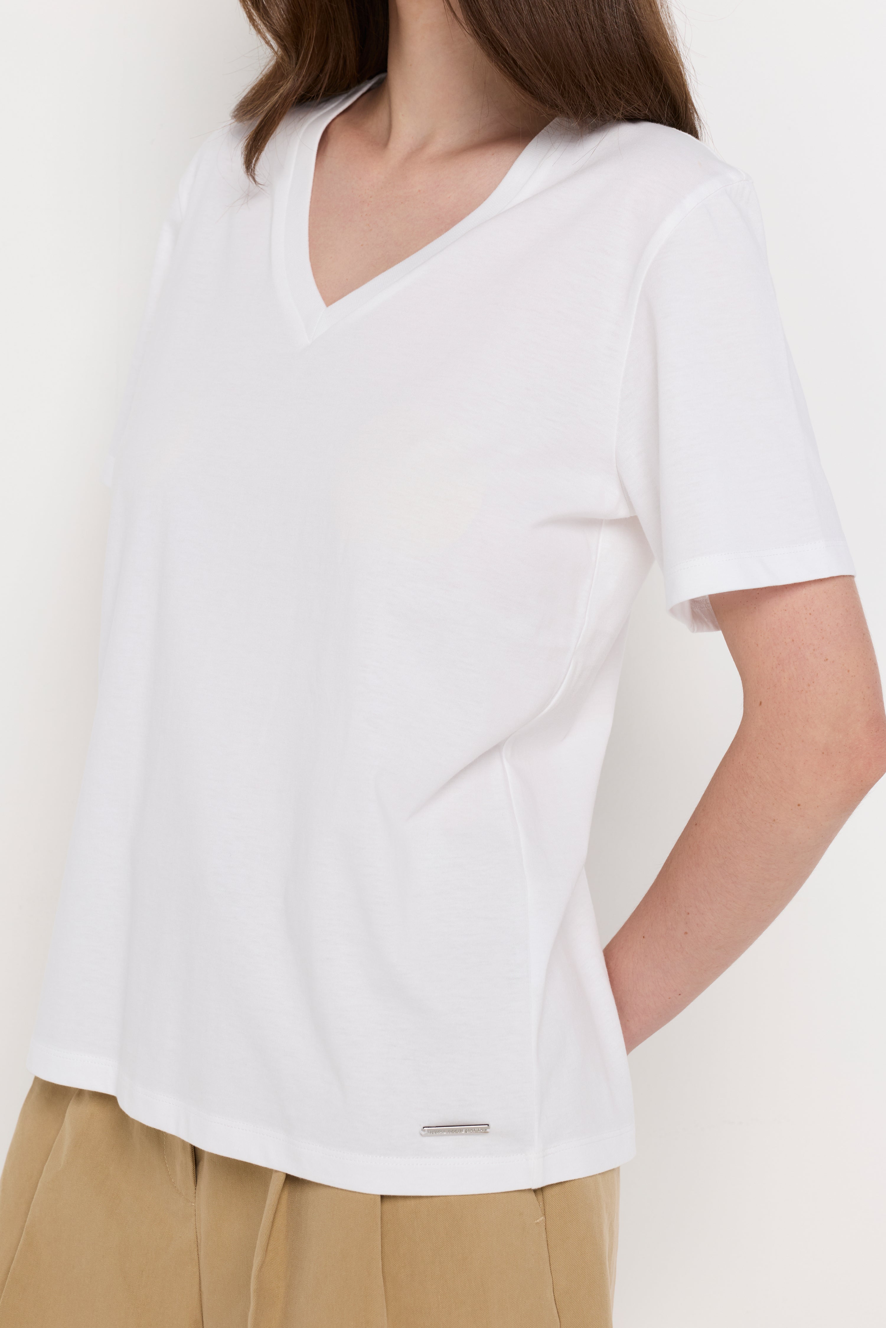 Essential V-Neck Knit Top Off-White