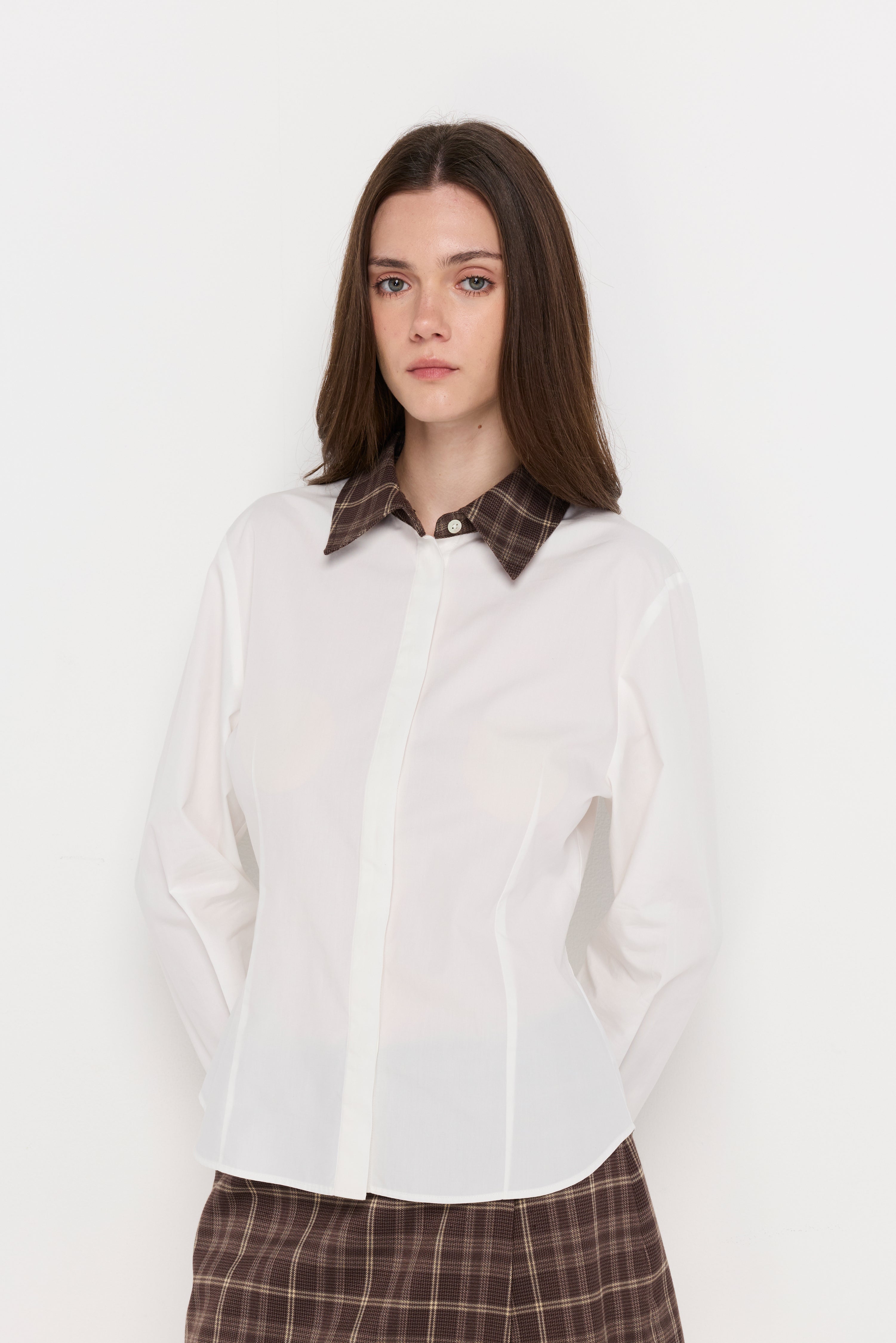 Contrast Plaid Collar Blouse Off-White