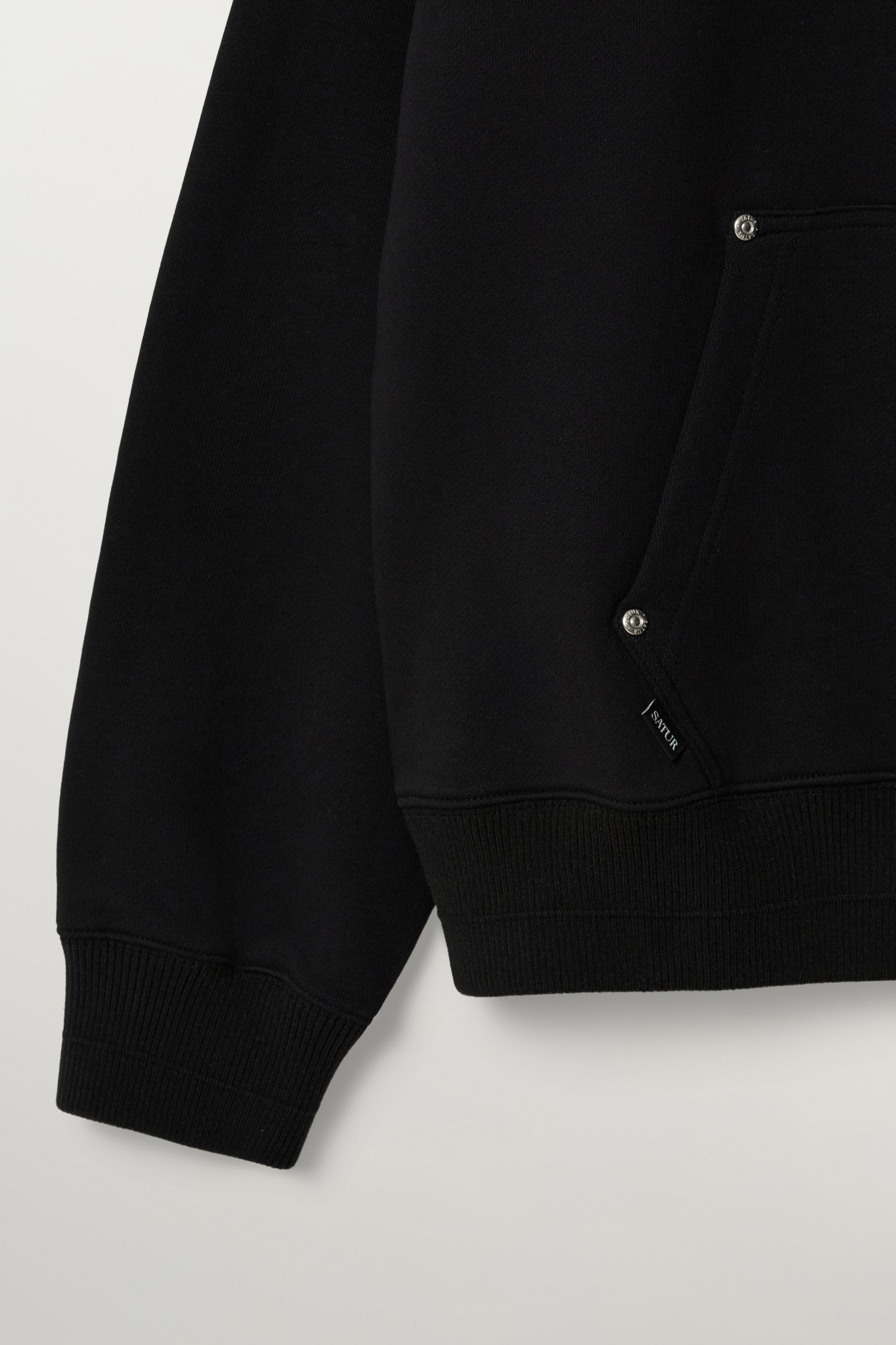 [RIIZE's Pick] (M) Loren Small Logo Hoodie Black
