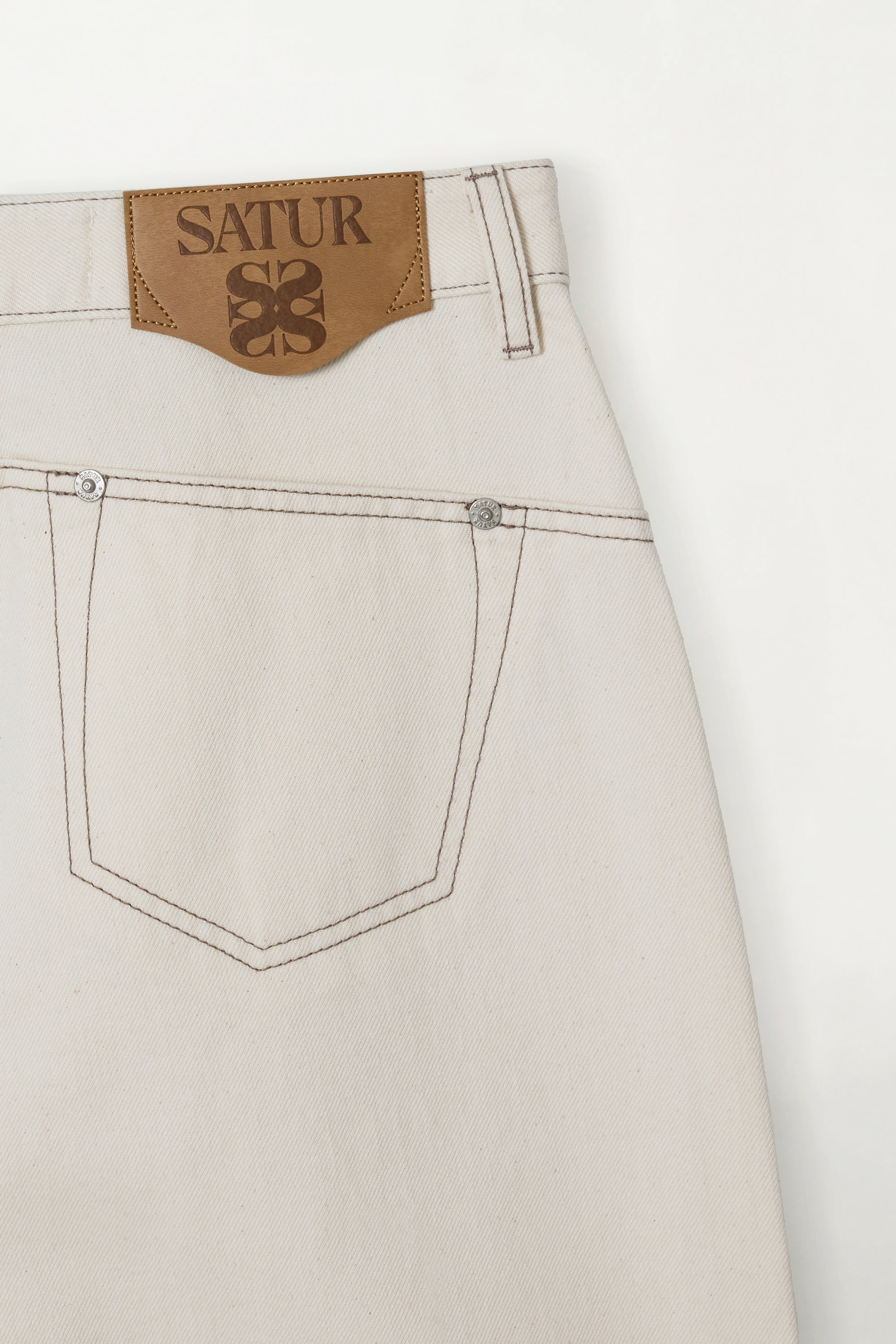 (W) Barrel Fit Denim Pants Ecru