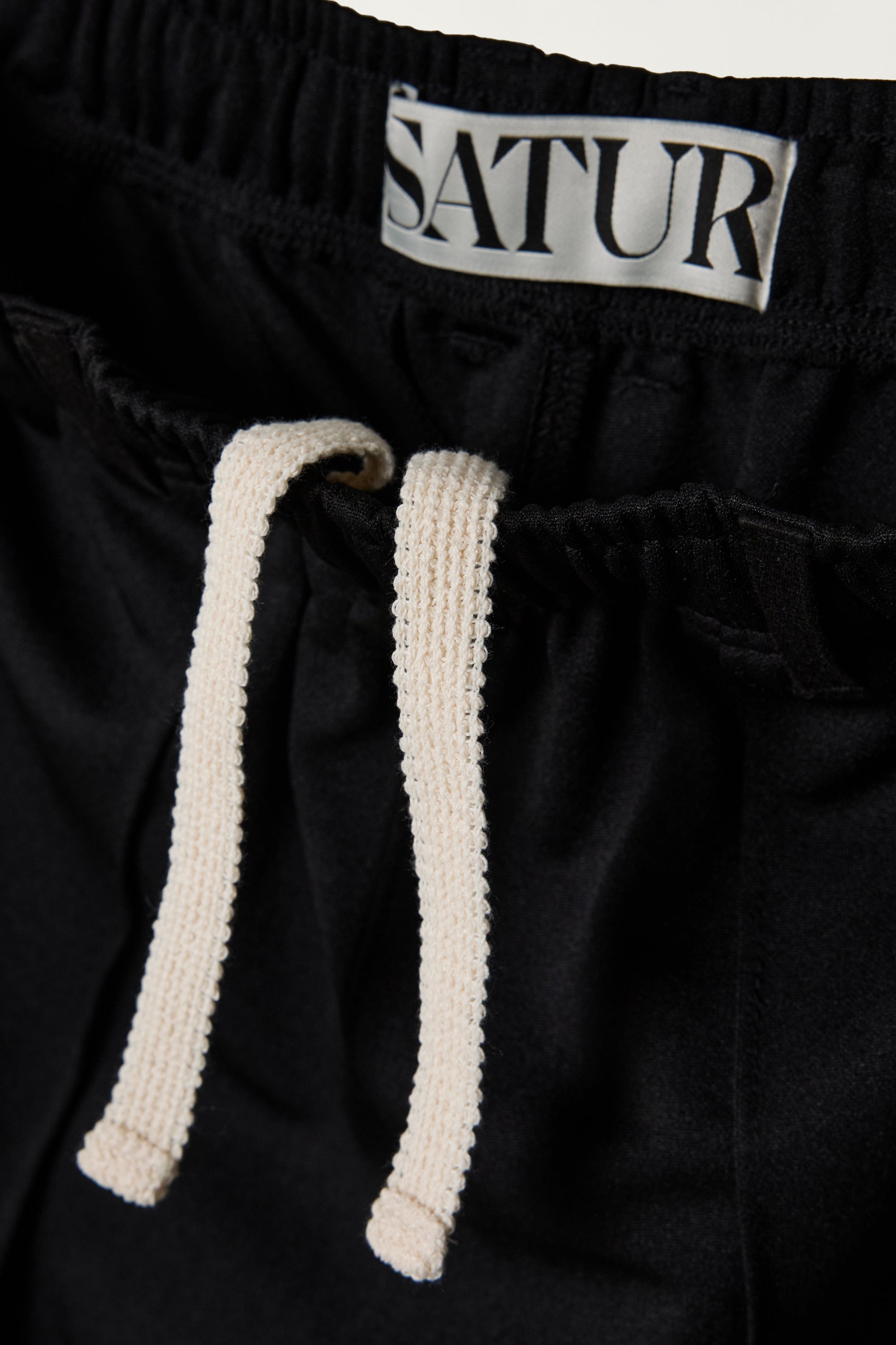 (W) Essential Lawton Pants Black