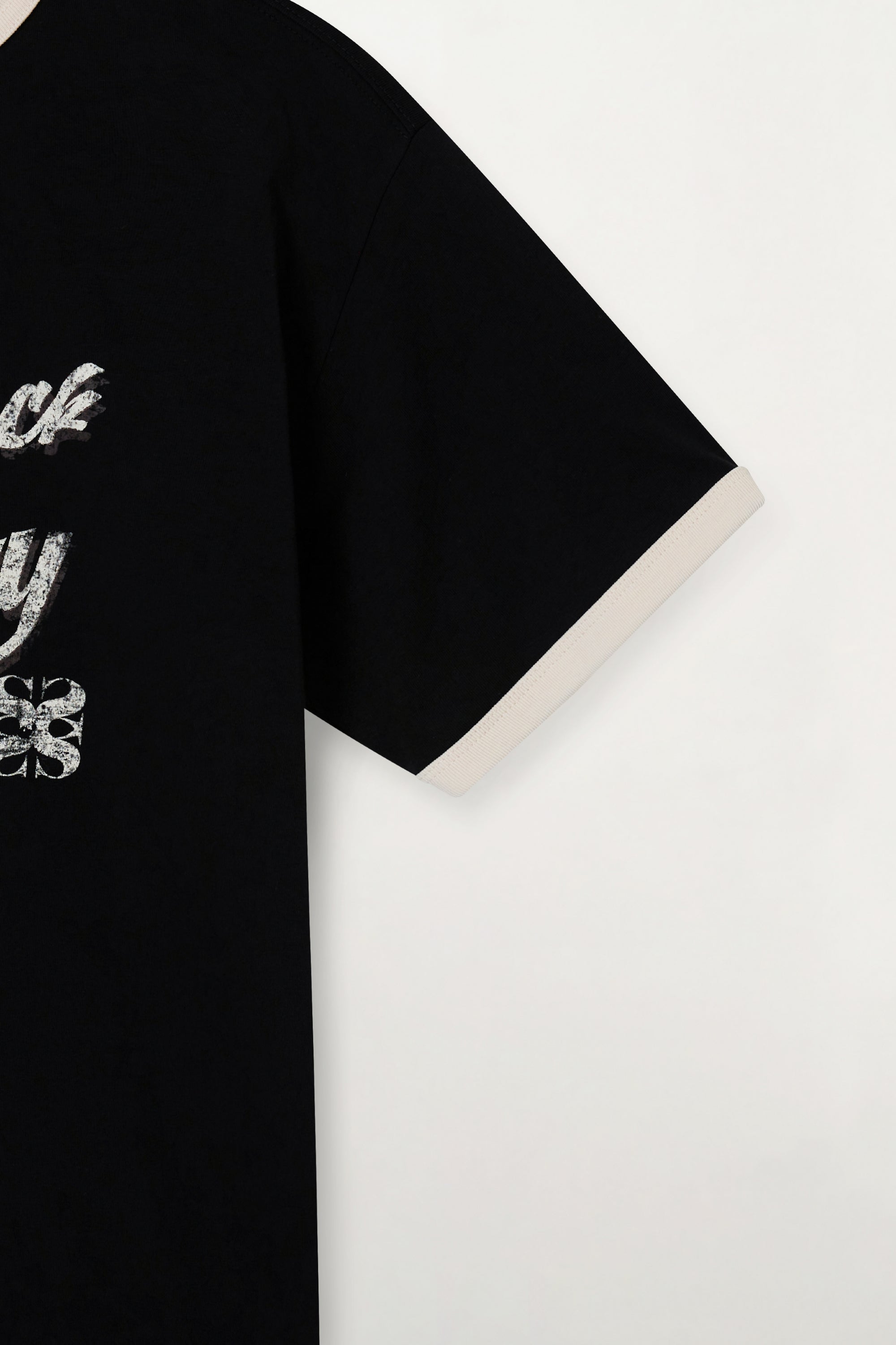 [RIIZE's Pick] (M) Playback Satur Ringer Tee Black