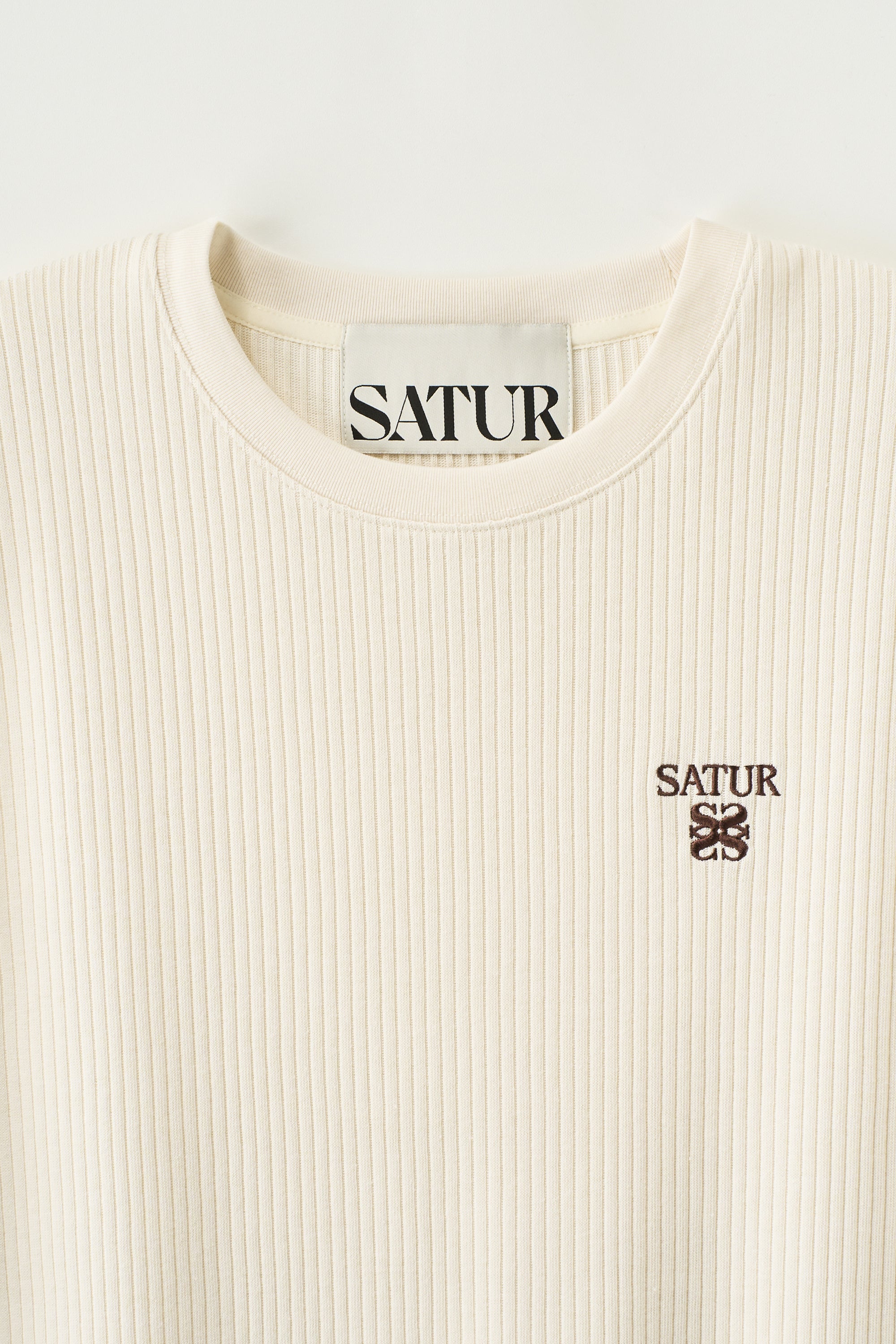 (M) Crew Neck Sleeveless Cream
