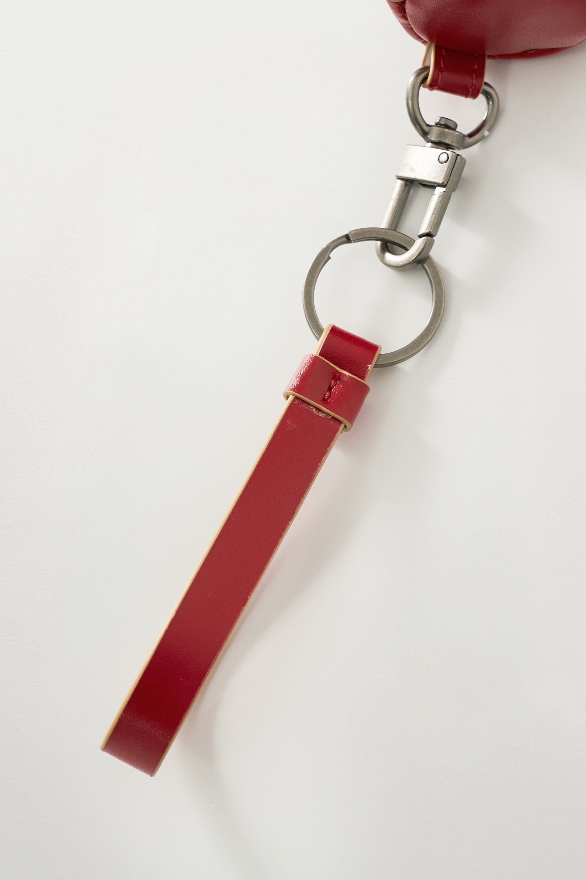 (U) Barrel Mini Pouch Keyring Red
