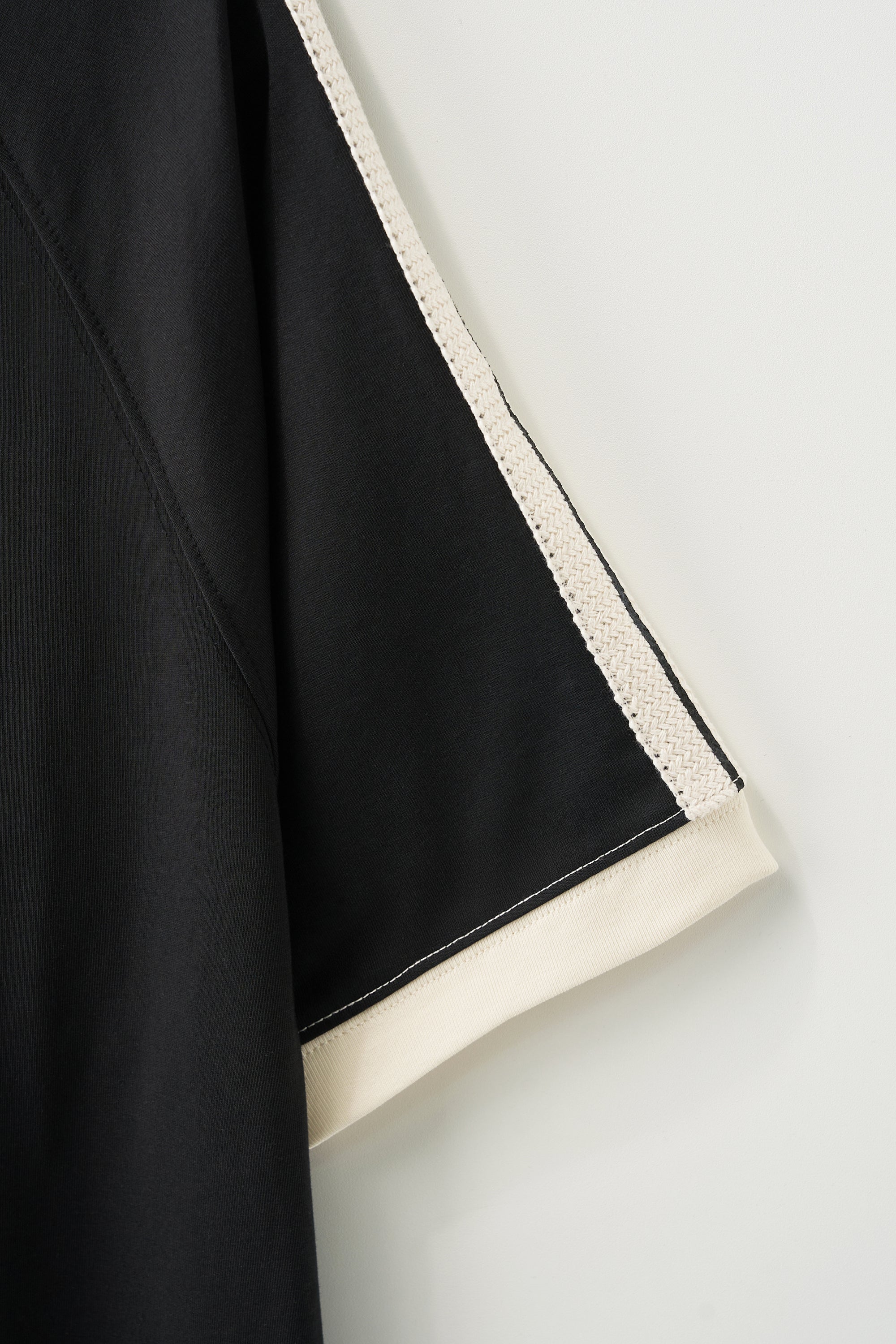 [RIIZE's Pick] (U) Lawton Ringer Tshirt Black