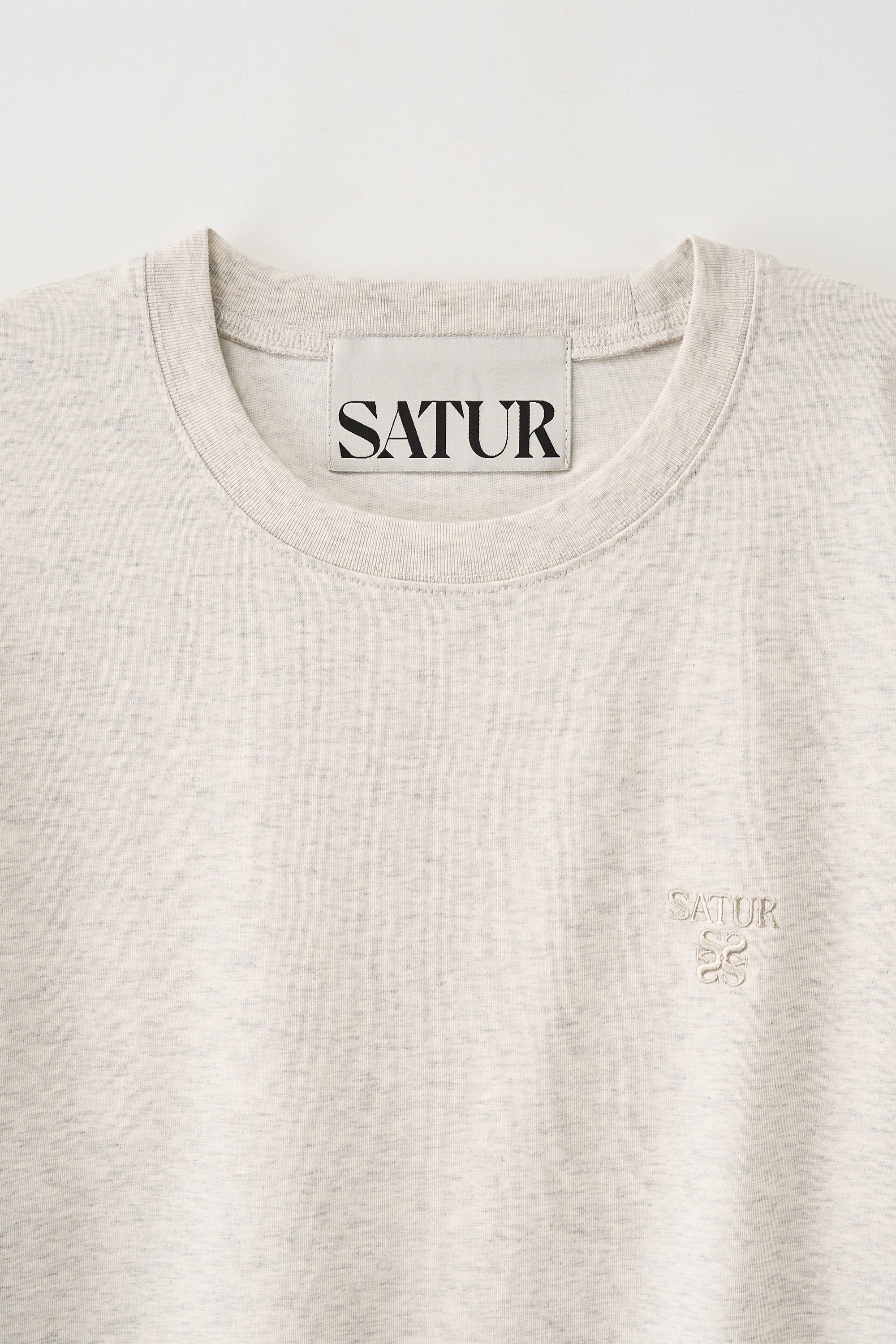 (U) Loren Classic Logo Tshirt Oatmeal