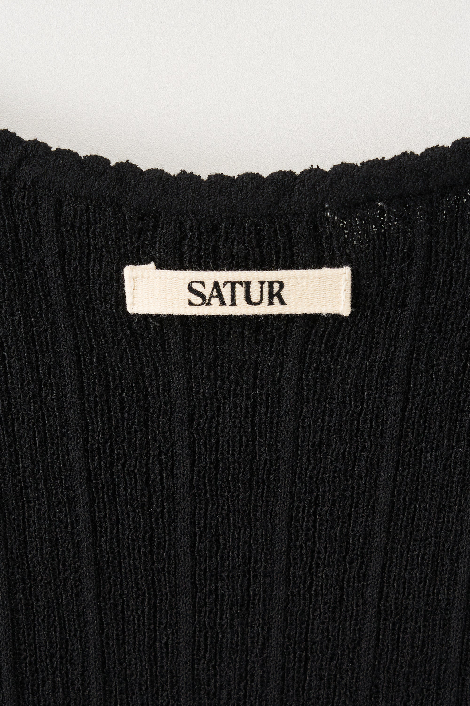 (W) Ribbed Sleeveless Knit Black